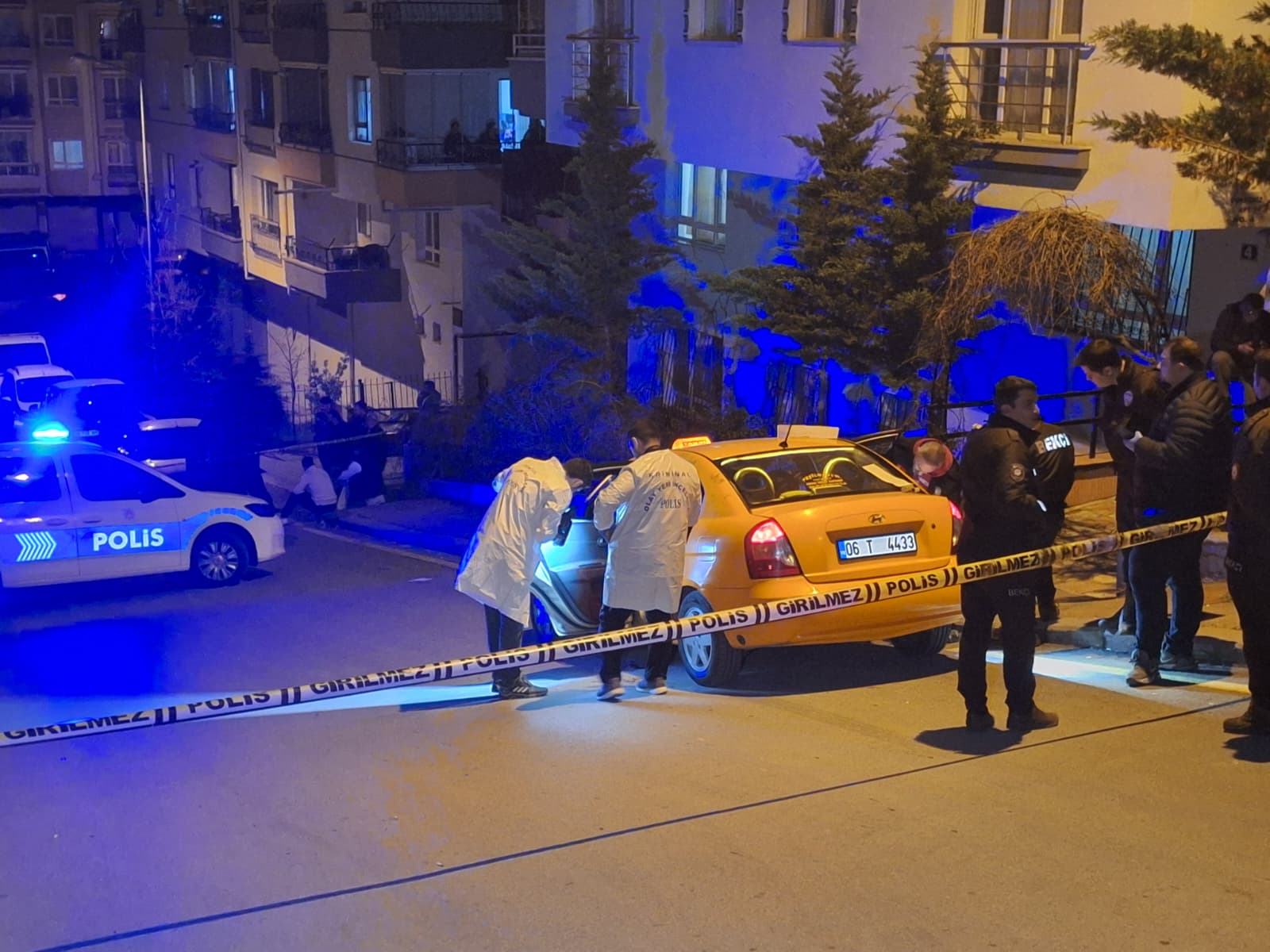 Ankara'da Takside Tartışma: Arkadaşını Vuran Genç Ağır Yaralandı