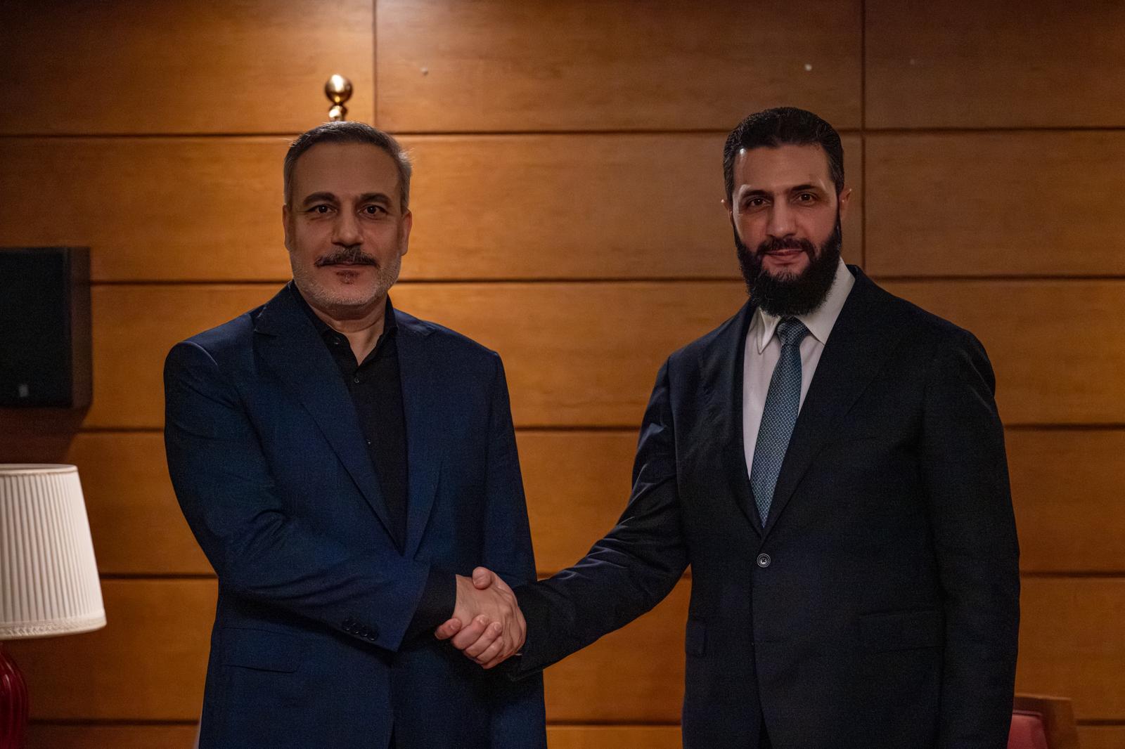 Suriye Cumhurbaşkanı Ahmed Şara, Dışişleri Bakanı Hakan Fidan'ı Antalya'da Ağırladı