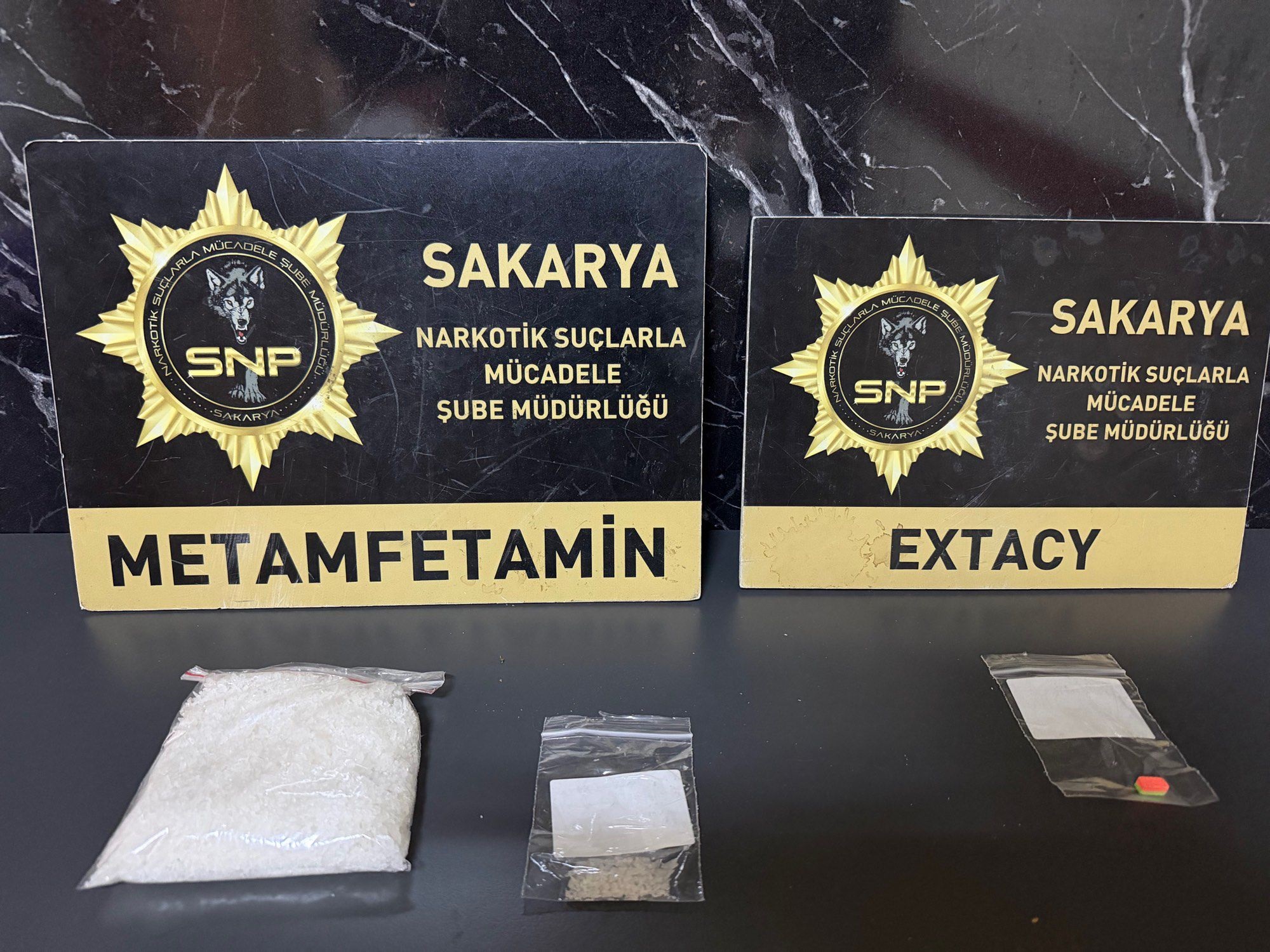 Sakarya'da Uyuşturucu Operasyonu: 3 Kişi Tutuklandı