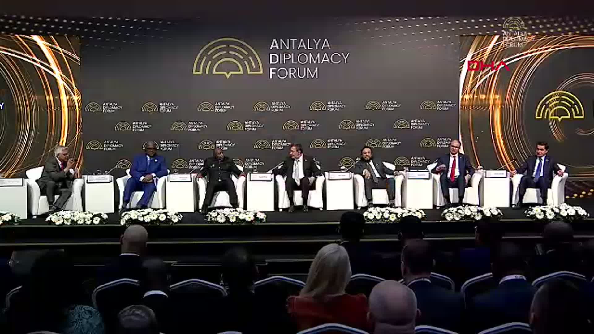 Cevdet Yılmaz: Avrupa'nın Aradığı Liderlik Şart