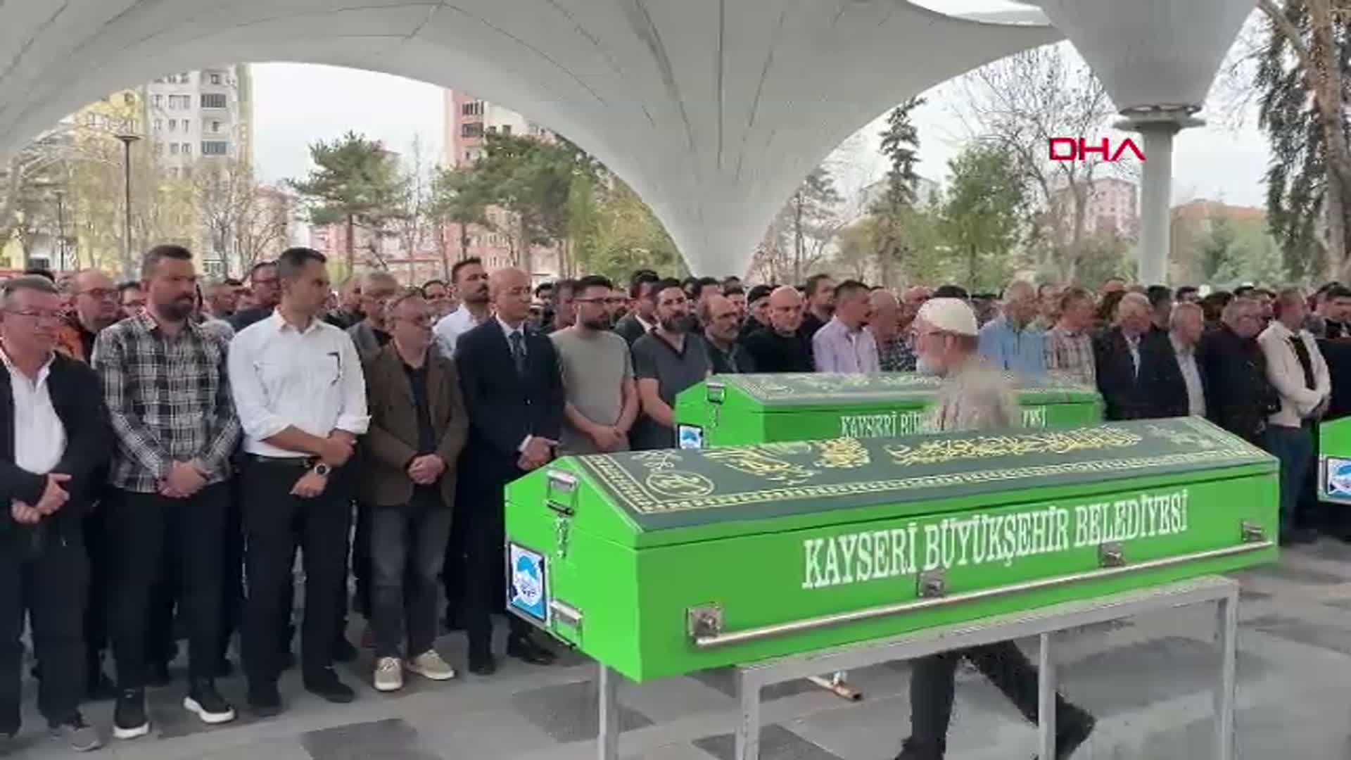 Kayseri’deki Silahlı Saldırıda Hayatını Kaybeden Akademisyenin Cenazesi Uğurlandı