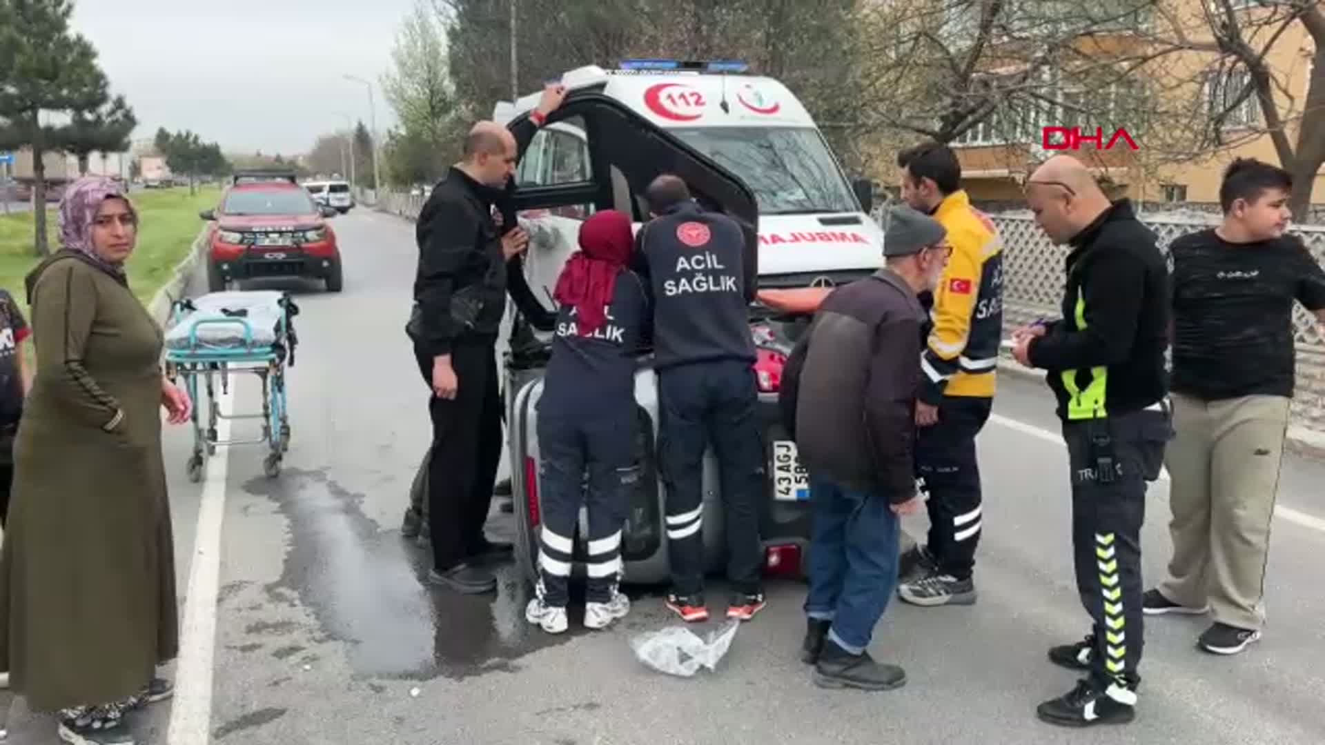 Kütahya'da Motosiklet Kazası: 76 Yaşındaki Yolcu Yaralandı