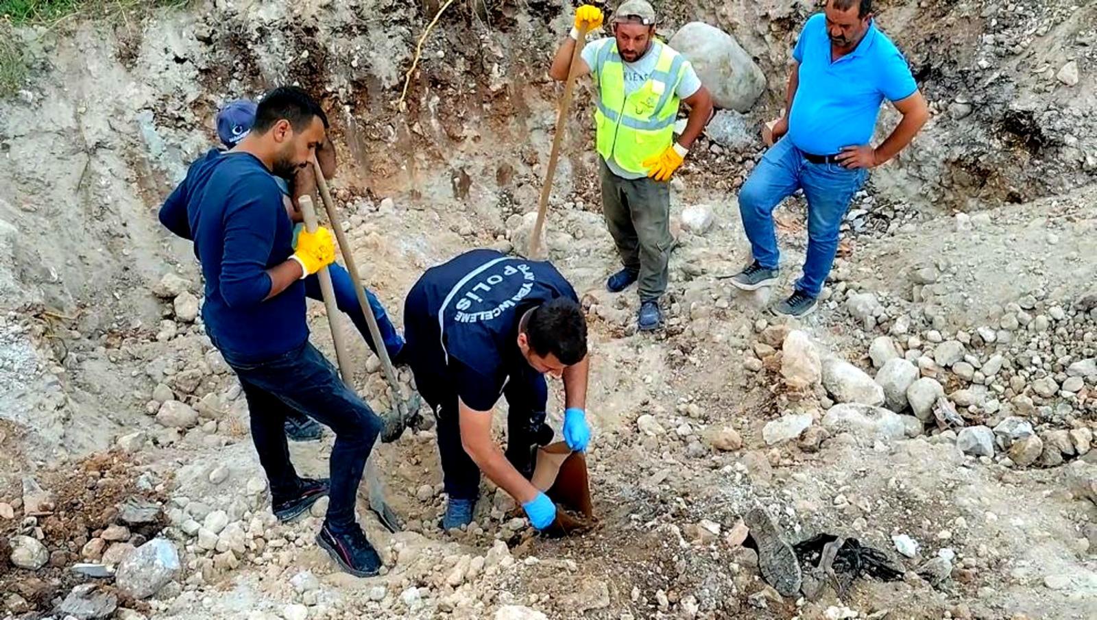 Malatya'da Depremde Yıkılan Evde Bulunan Ceset Üzerine Cinayet Davası: İki Sanığa Müebbet, Birine Hapis Cezası