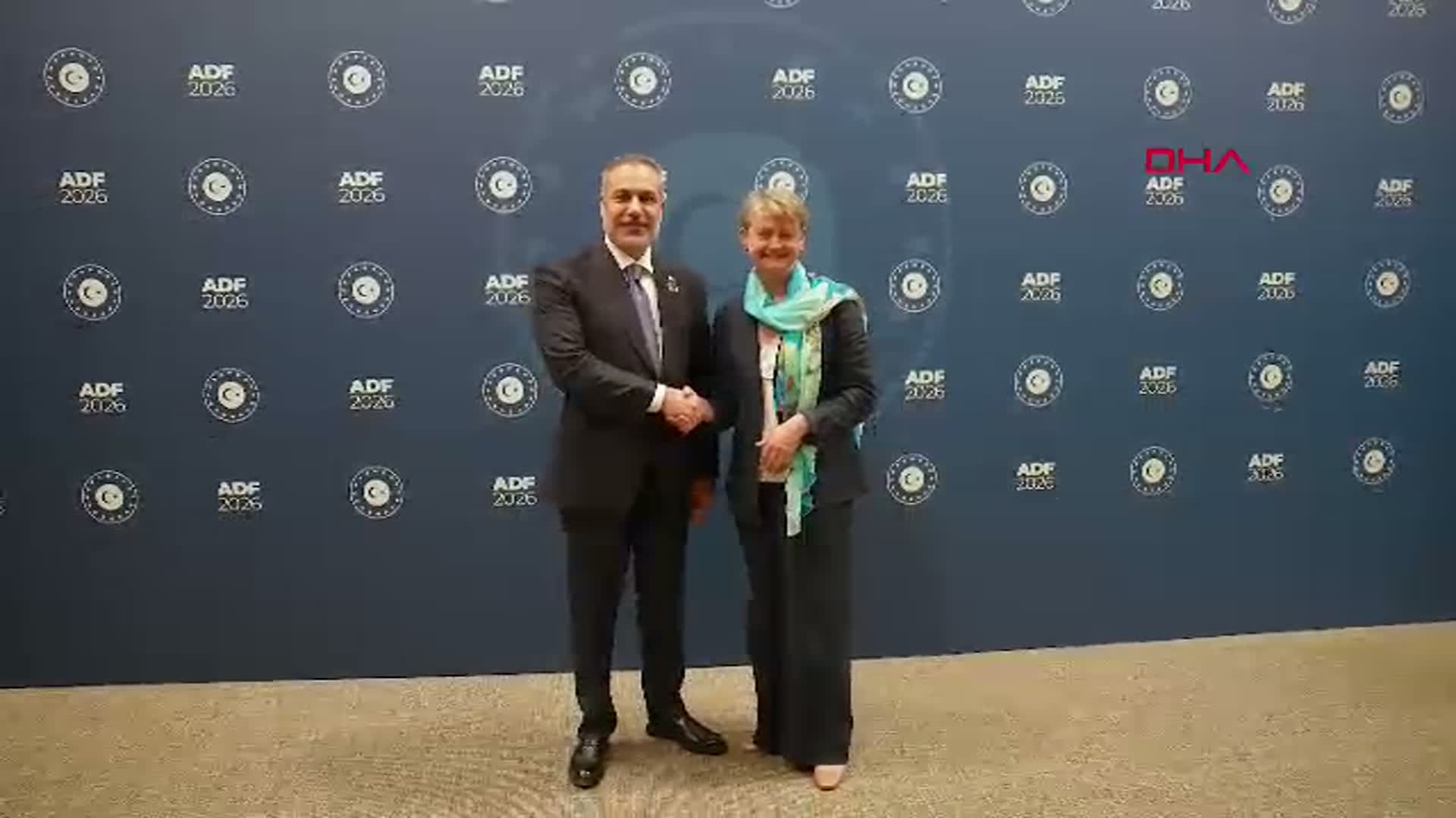 Bakan Fidan, Birleşik Krallık Dışişleri Bakanı Cooper ile Antalya'da Görüştü