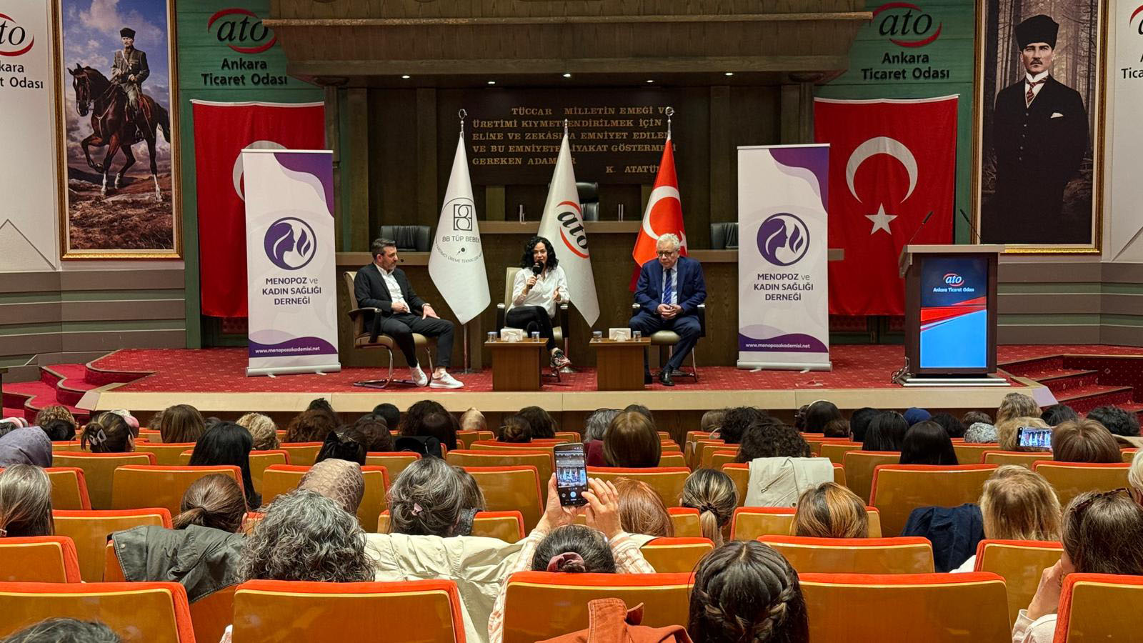 Ankara'da Kadın Sağlığına Dair Önemli Sempozyum: Menopozun Yönetimi