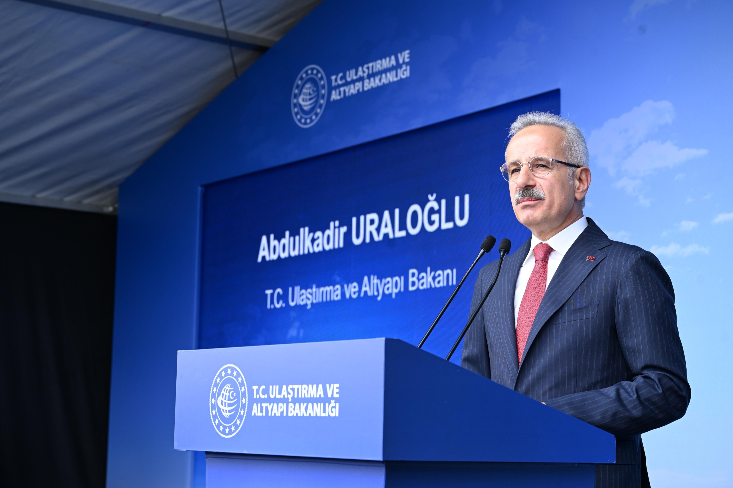 İstanbul Havalimanı'nda Üçlü Pist Operasyonları Bir Yıldır Hizmette