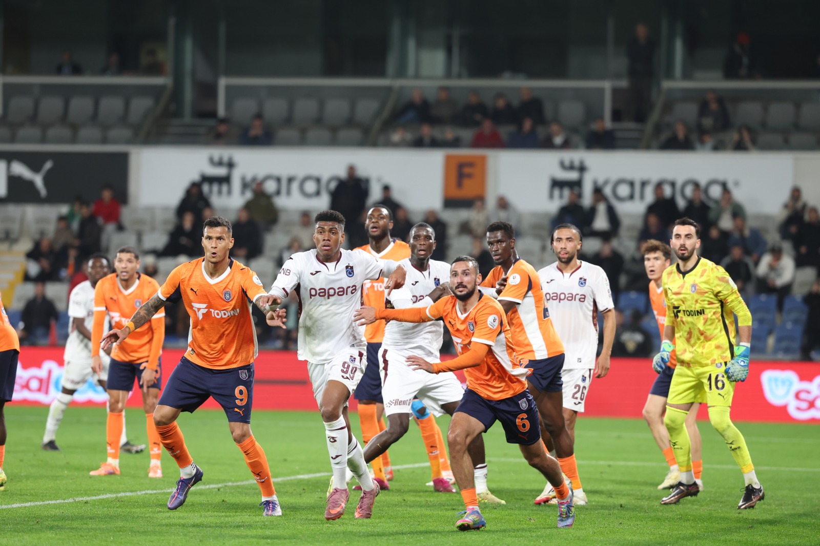 Trabzonspor ve RAMS Başakşehir FK 36. Randevuda