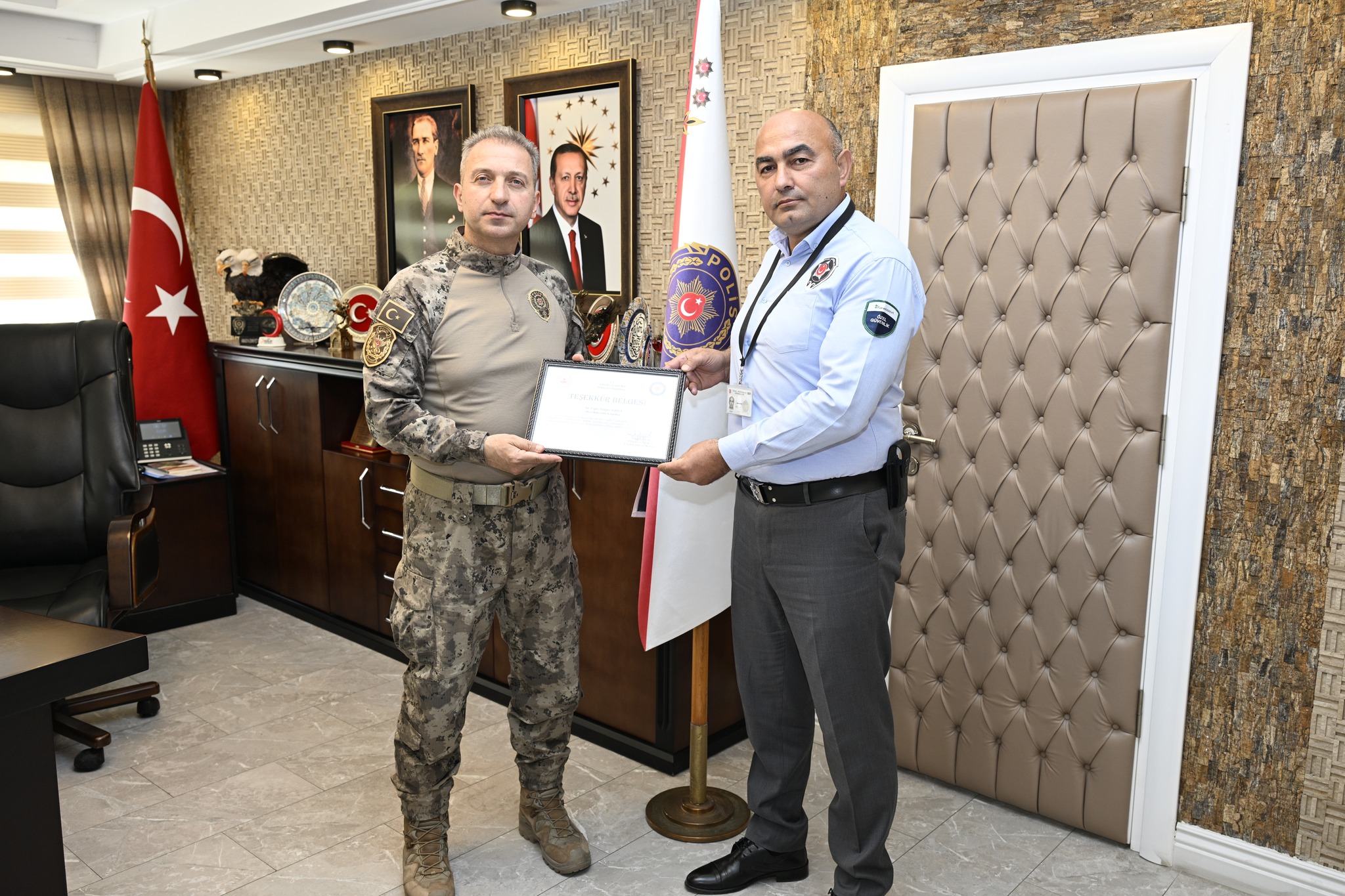 Dolandırıcılık Girişimini Engelleyen Kahraman Güvenlik Görevlisine Teşekkür