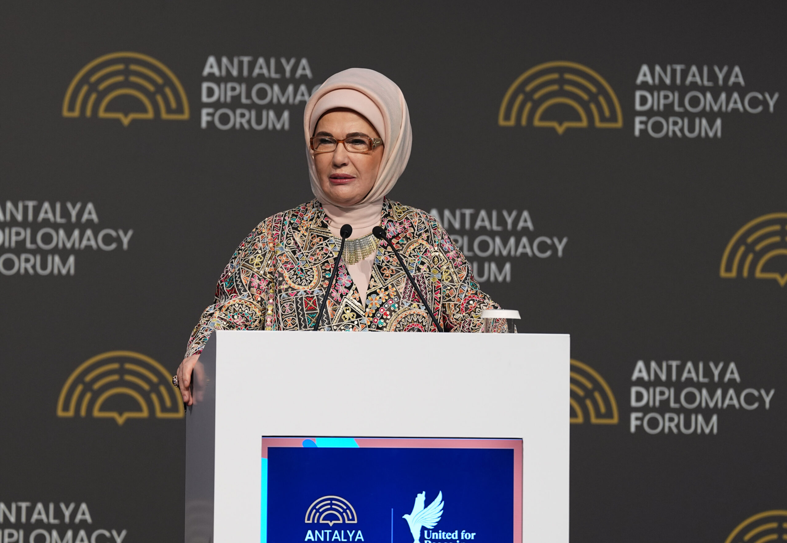 Emine Erdoğan: Filistinli Çocuklar İçin Eğitimde Geleceği Korumak