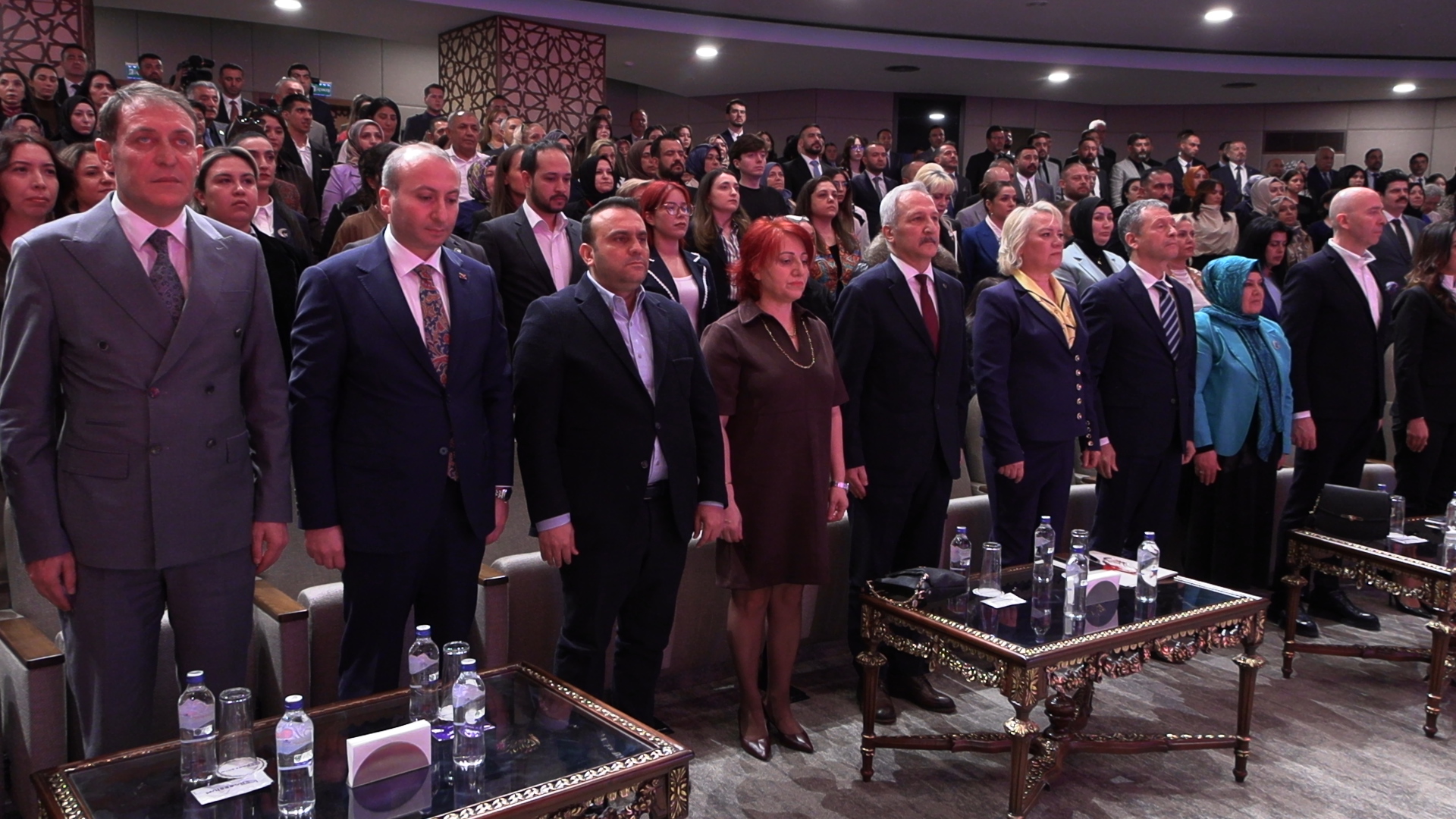 MHP'den 'Kadınların Sesi, Geleceğin Yolu' Paneli