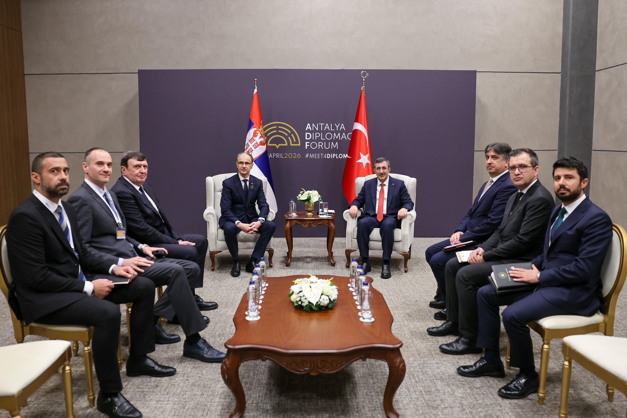 Cevdet Yılmaz, Antalya Diplomasi Forumu'nda Önemli Temaslarda Bulundu