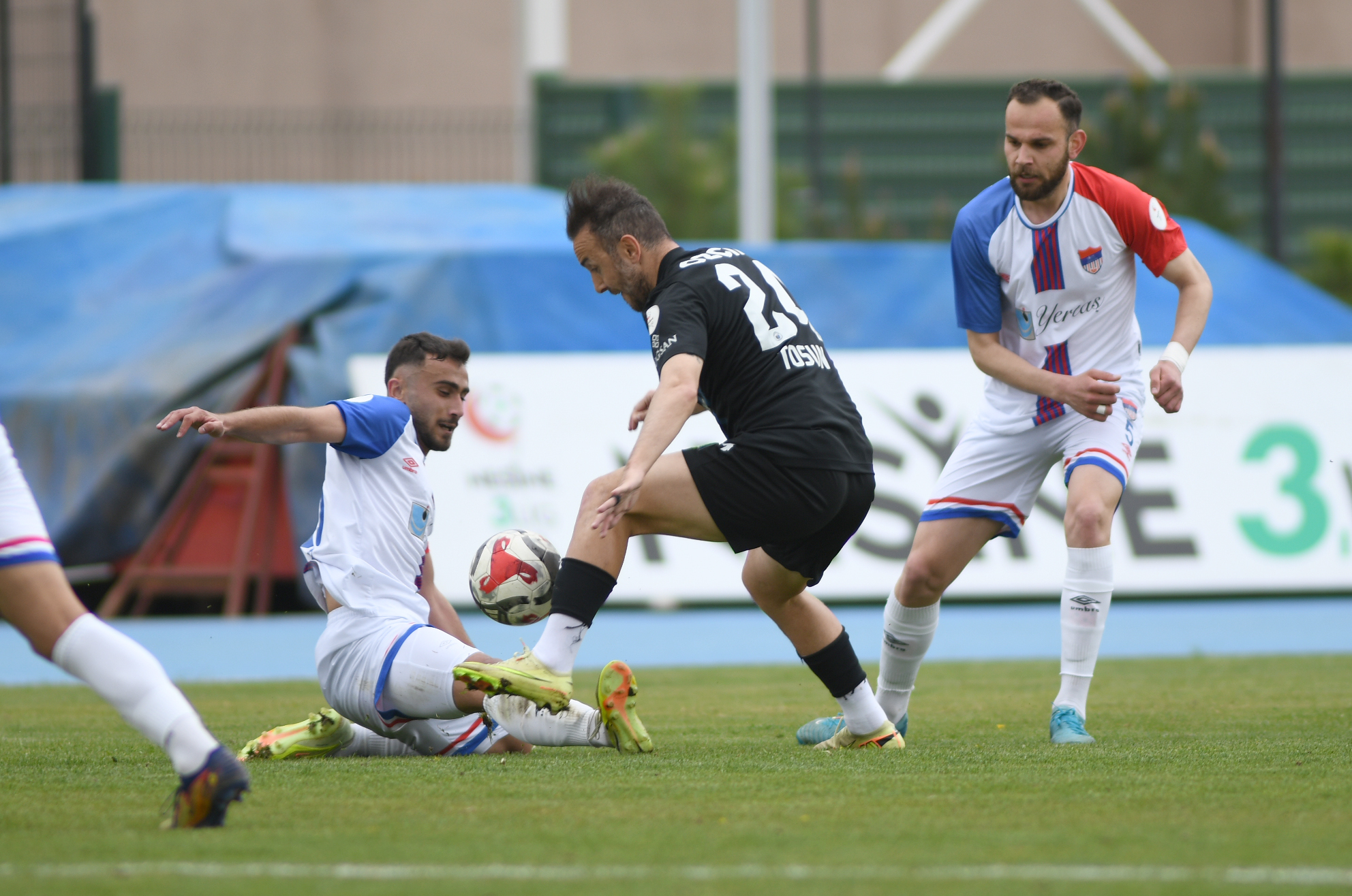 Erciyes 38 FSK, Niğde Belediyesi SK’yi 3-2 Yenerek Sezonu Galibiyetle Kapattı