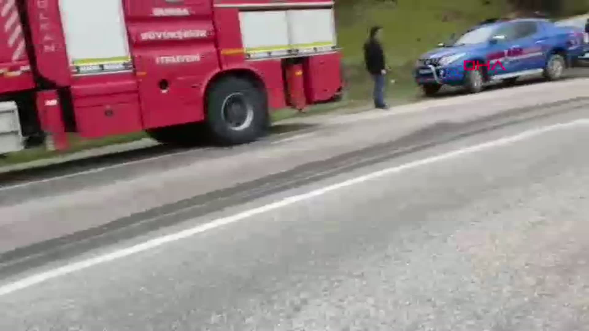 Bursa'da Freni Boşalan TIR Devrildi: Sürücü Yaralandı