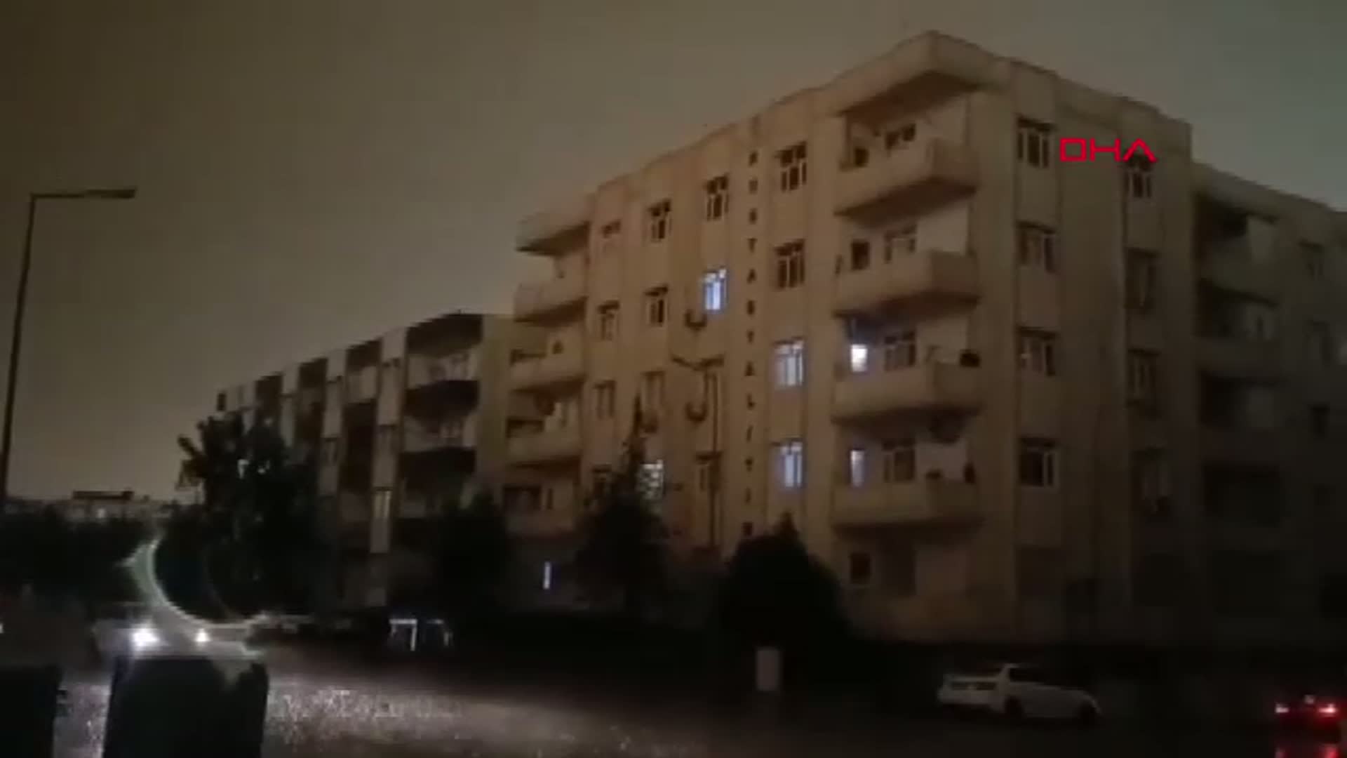 Nusaybin'de Sağanak Yağış Hayatı Olumsuz Etkiledi