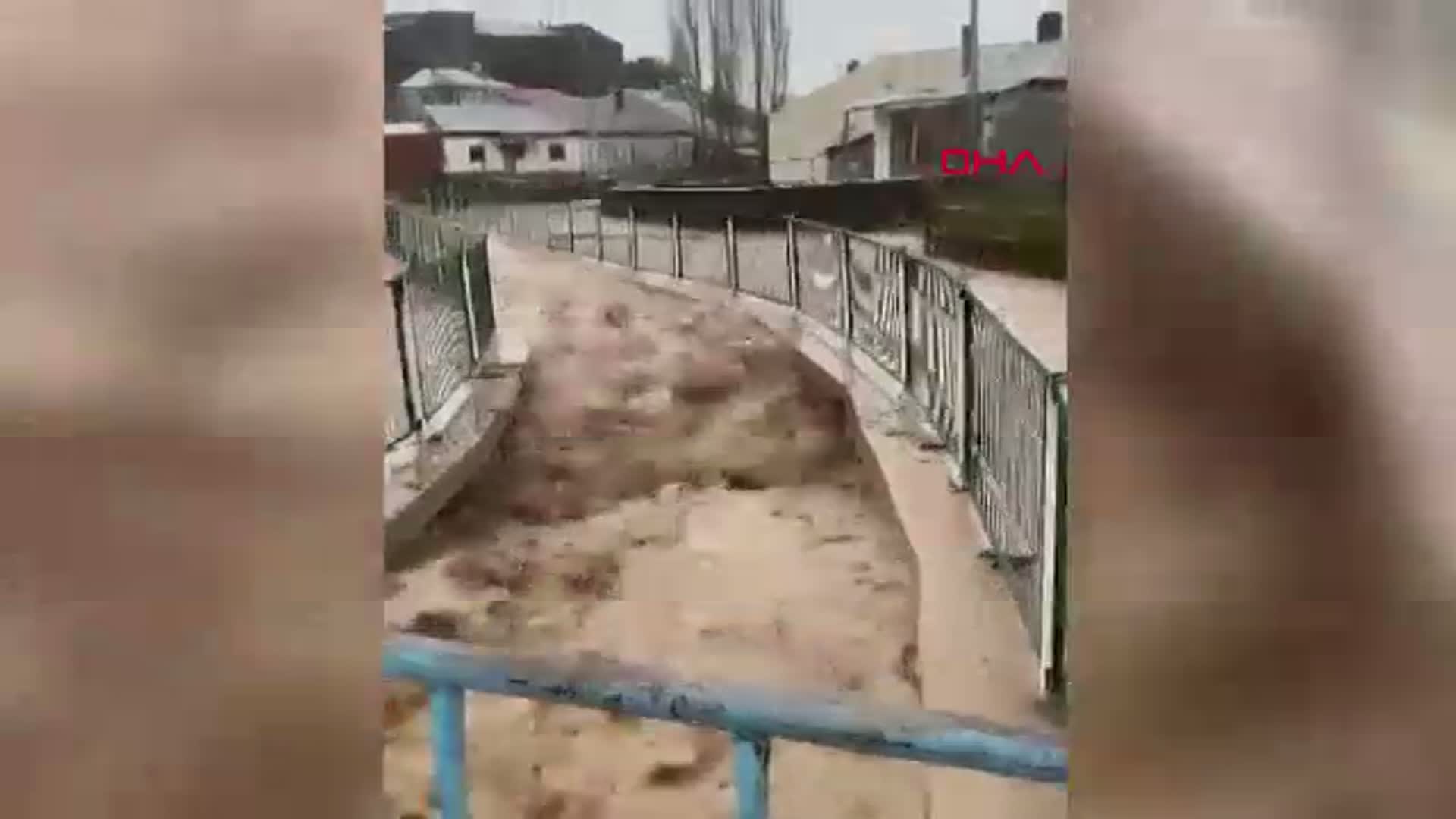 Sivas'ta Sağanak Yağışlar Sonucu ırmak Taştı, Tarım Arazileri Su Bastı