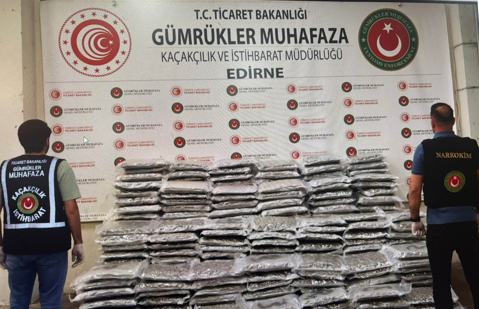 Edirne ve İstanbul'da 420 Kilogram Esrar Ele Geçirildi