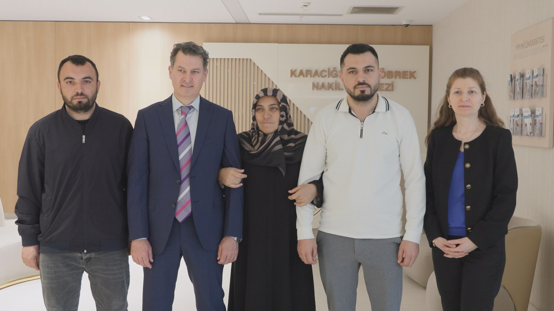 Oğlundan Alınan Böbrekle Hayata Tutunan Anne: 'Oğlum Beni Hayata Döndürdü'