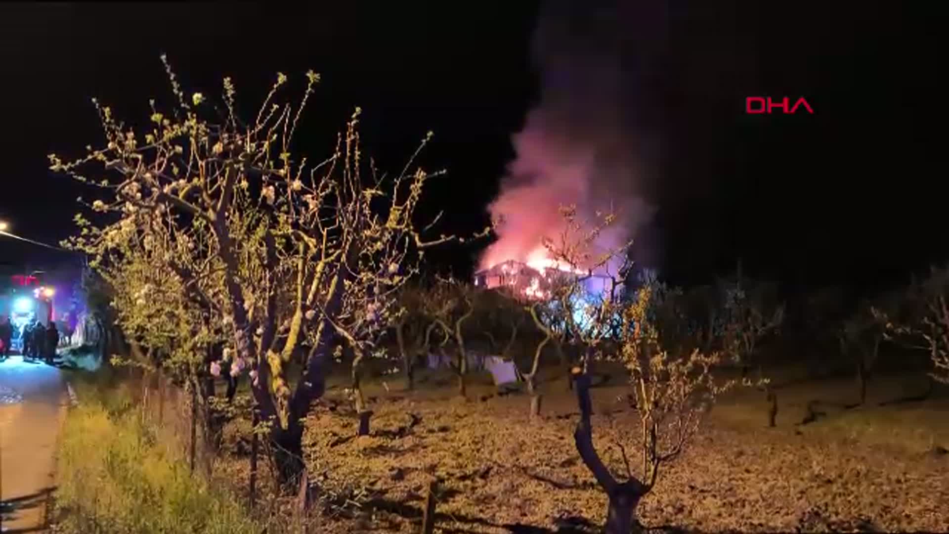 Tokat'ta Ahşap Evde Korkutan Yangın
