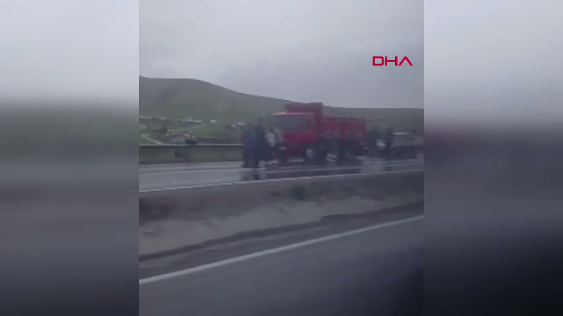 Aksaray'da Yolcu Otobüsü Zincirleme Kazaya Sebep Oldu: 7 Yaralı