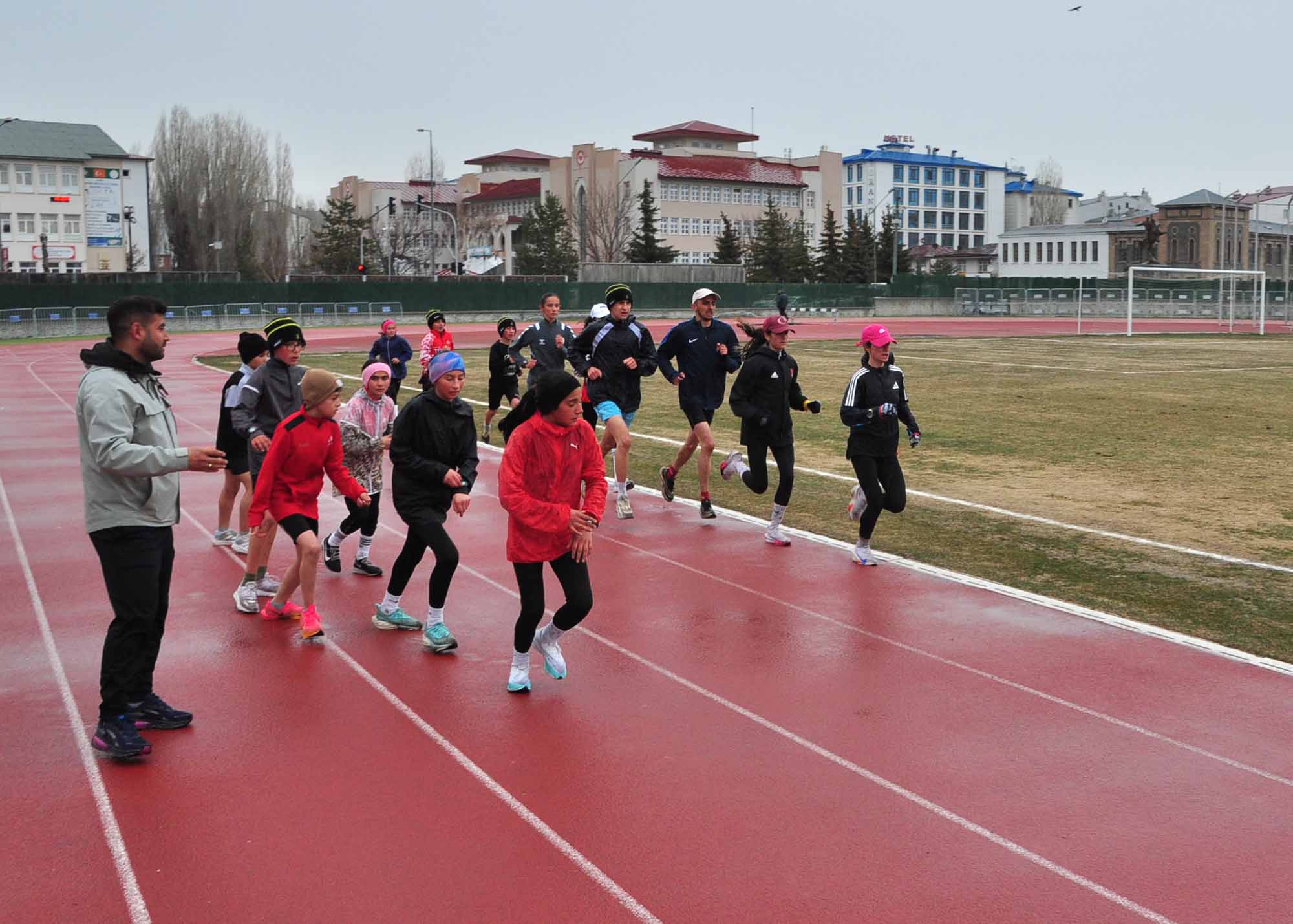 Milli Atletler, Avrupa Şampiyonası İçin Kars'ta Kamp Yapıyor