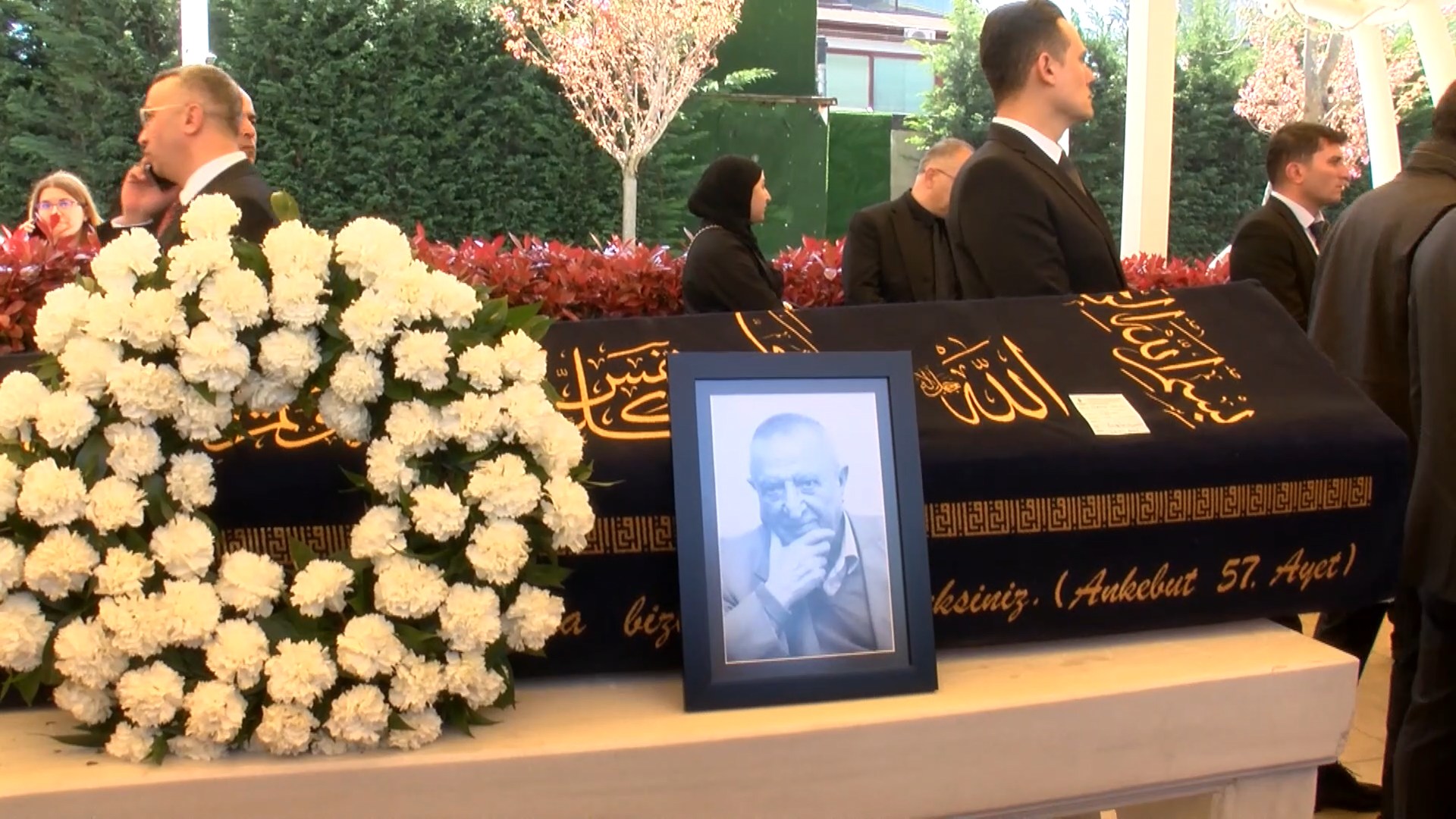 İş İnsanlığına Veda: Mahmut Çalık Son Yolculuğuna Uğurlandı