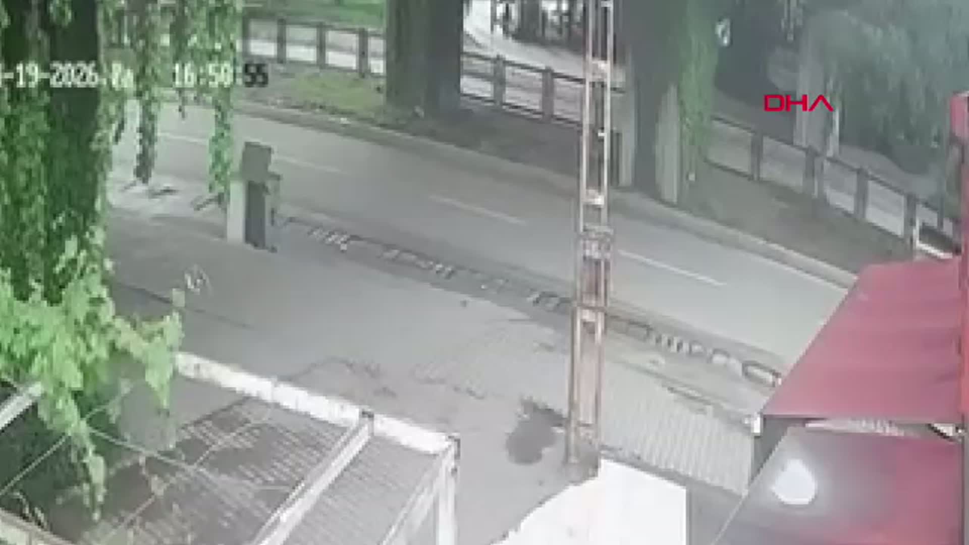 Adana'da Motosiklet Kazası: Zeynep Su Acar Hayatını Kaybetti