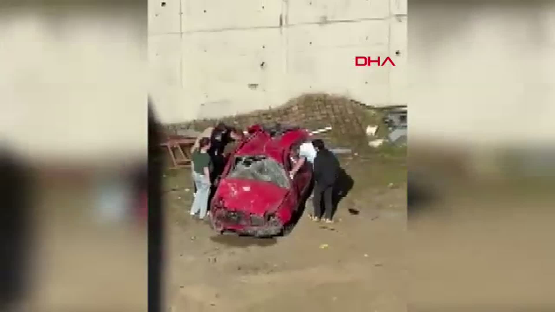 Düzce'de Kontrolden Çıkan Araç 20 Metreden Düştü