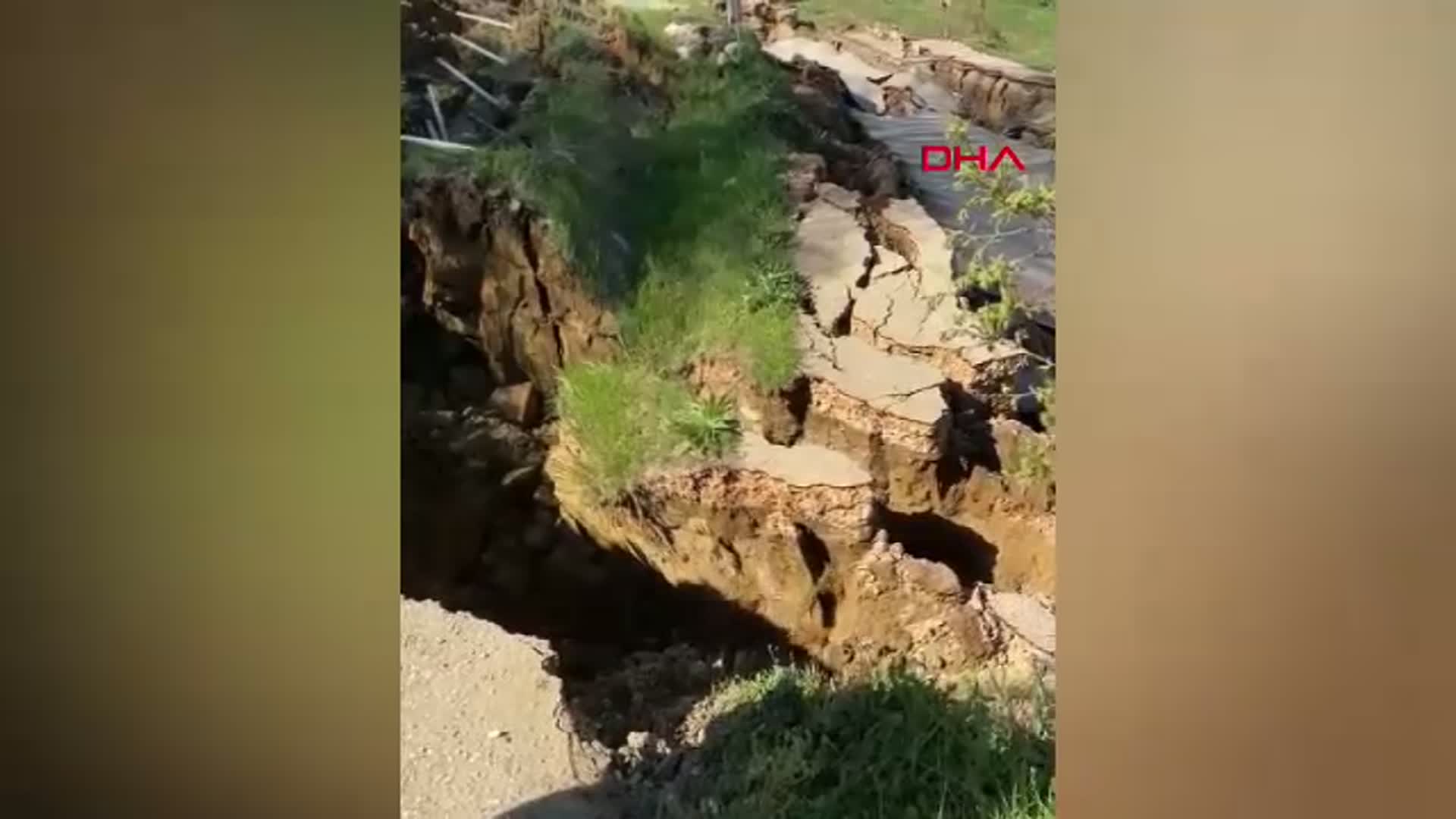 Bursa'da Heyelan Felaketi: Kırsal Mahallelerin Yol Bağlantısı Kesildi
