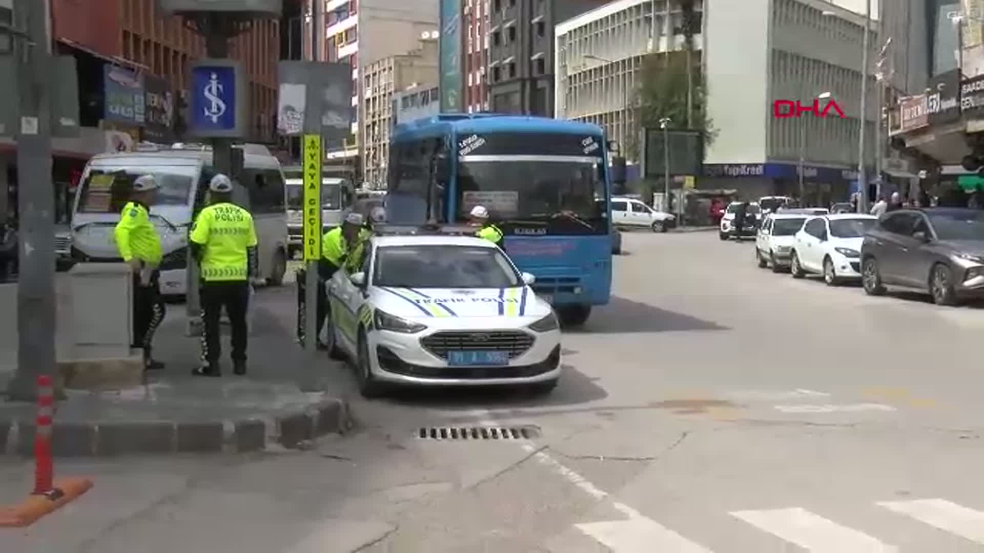 Adana'da Gereksiz Korna Kullanımına Ceza: Gazetecilere Hakaret Etti