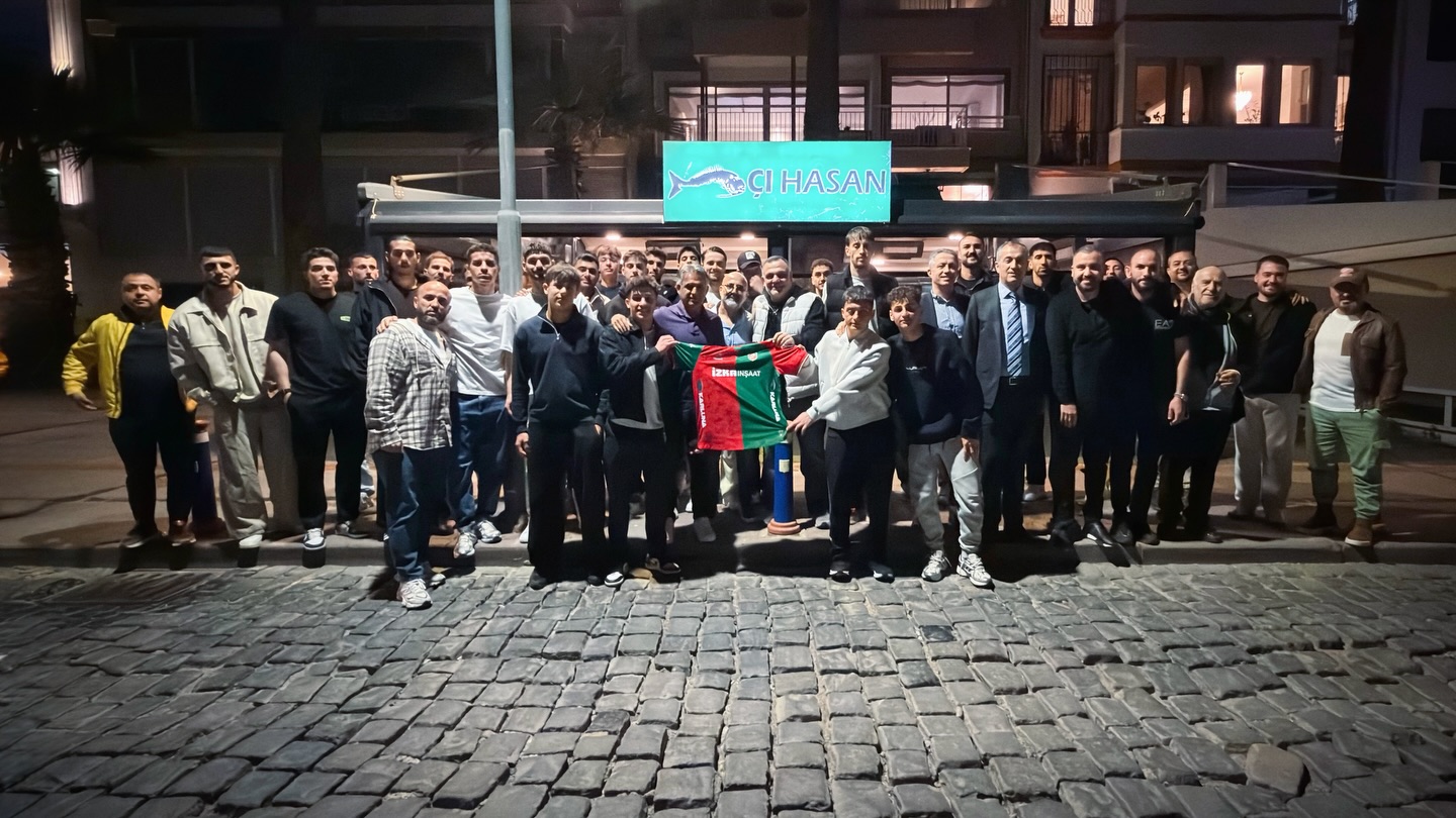 Karşıyaka'da Play-Off Öncesi Coşku Doruğa Ulaştı