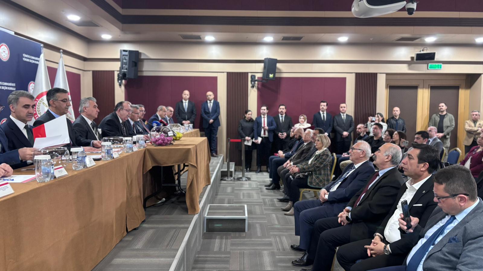 6 Beldede Ara Seçimler İçin Oy Pusulası Sıralaması Açıklandı