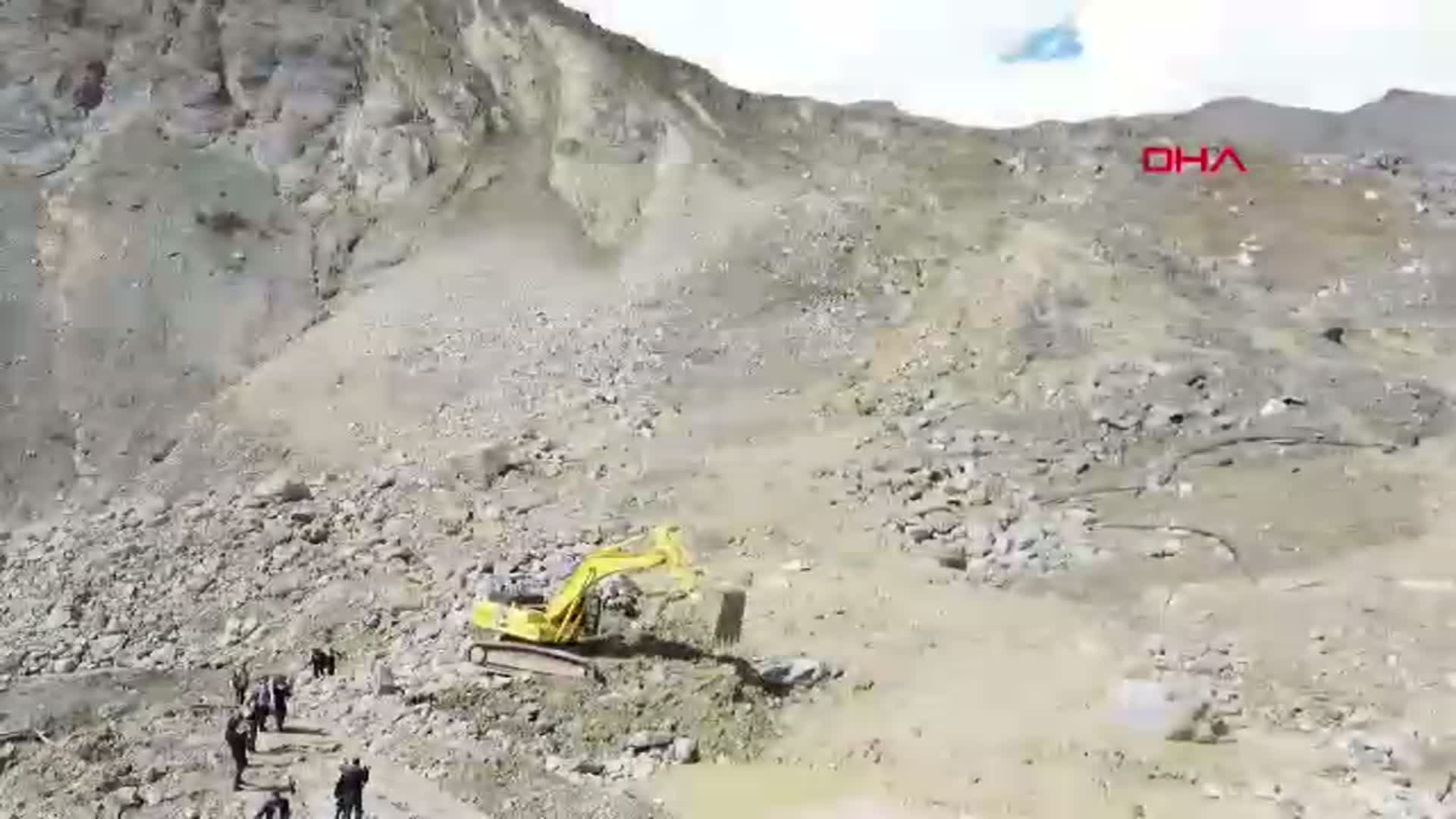 Hakkari-Van Karayolu Heyelanla Kapandı: Ulaşım Durdu