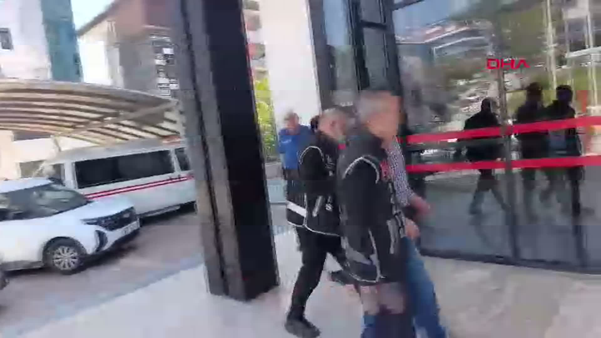 Sosyal Medya Paylaşımları Üzerine Cumhurbaşkanına Hakaret Suçundan Tutuklandı