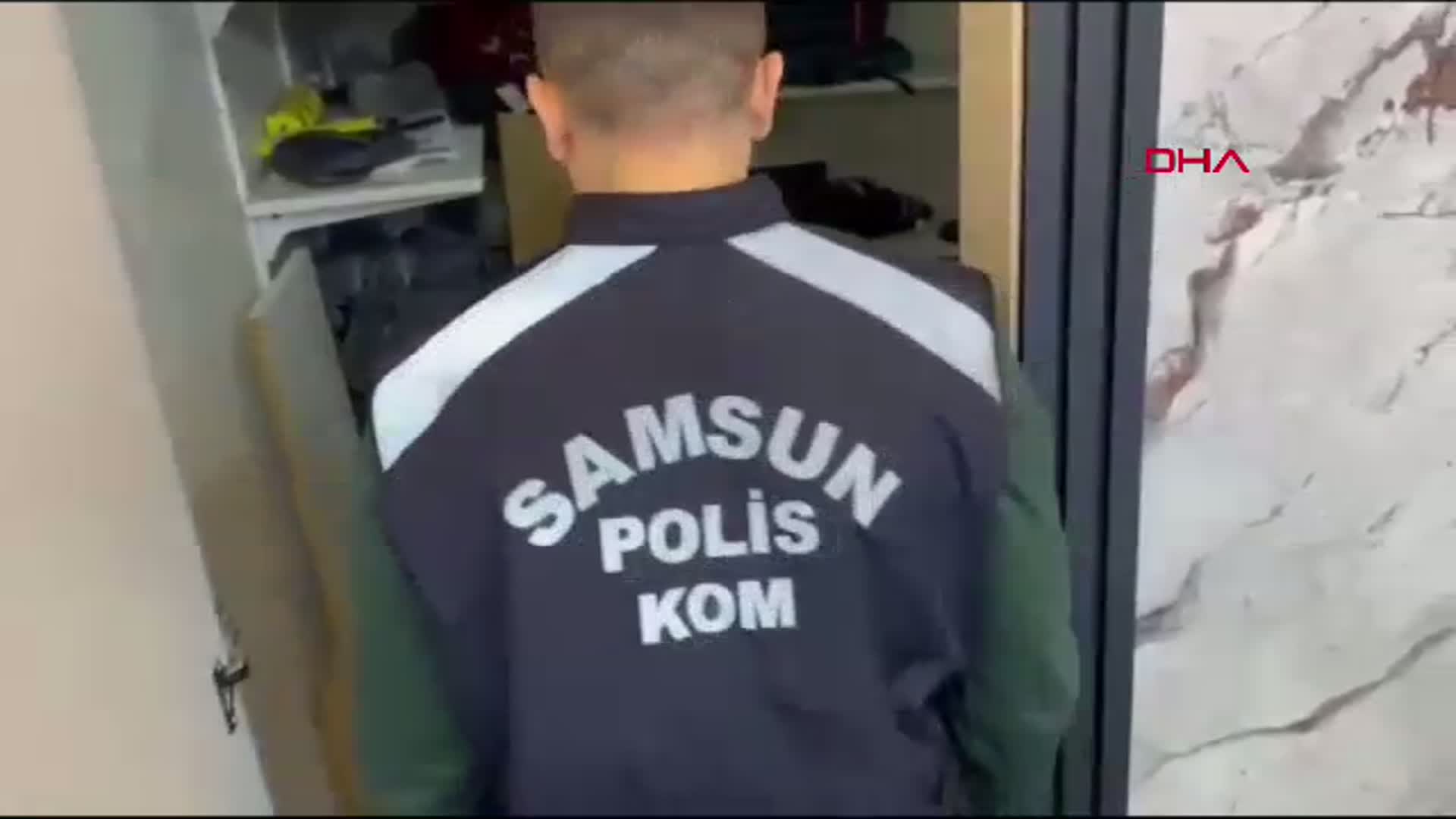 Samsun'da Akılalmaz Operasyon: Mutfaktaki Gizli Bölmeden Milyonlarca Kaçak Makaron Çıktı!