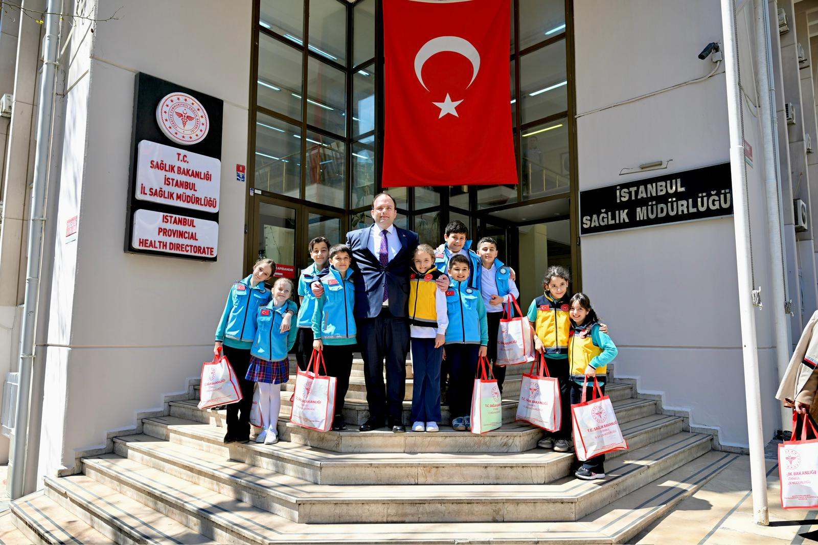 İstanbul'da Temsili Sağlık Müdürü Ada Atkaya'dan 'Çocuk Akademisi' ve Kantin Denetimi Talimatı
