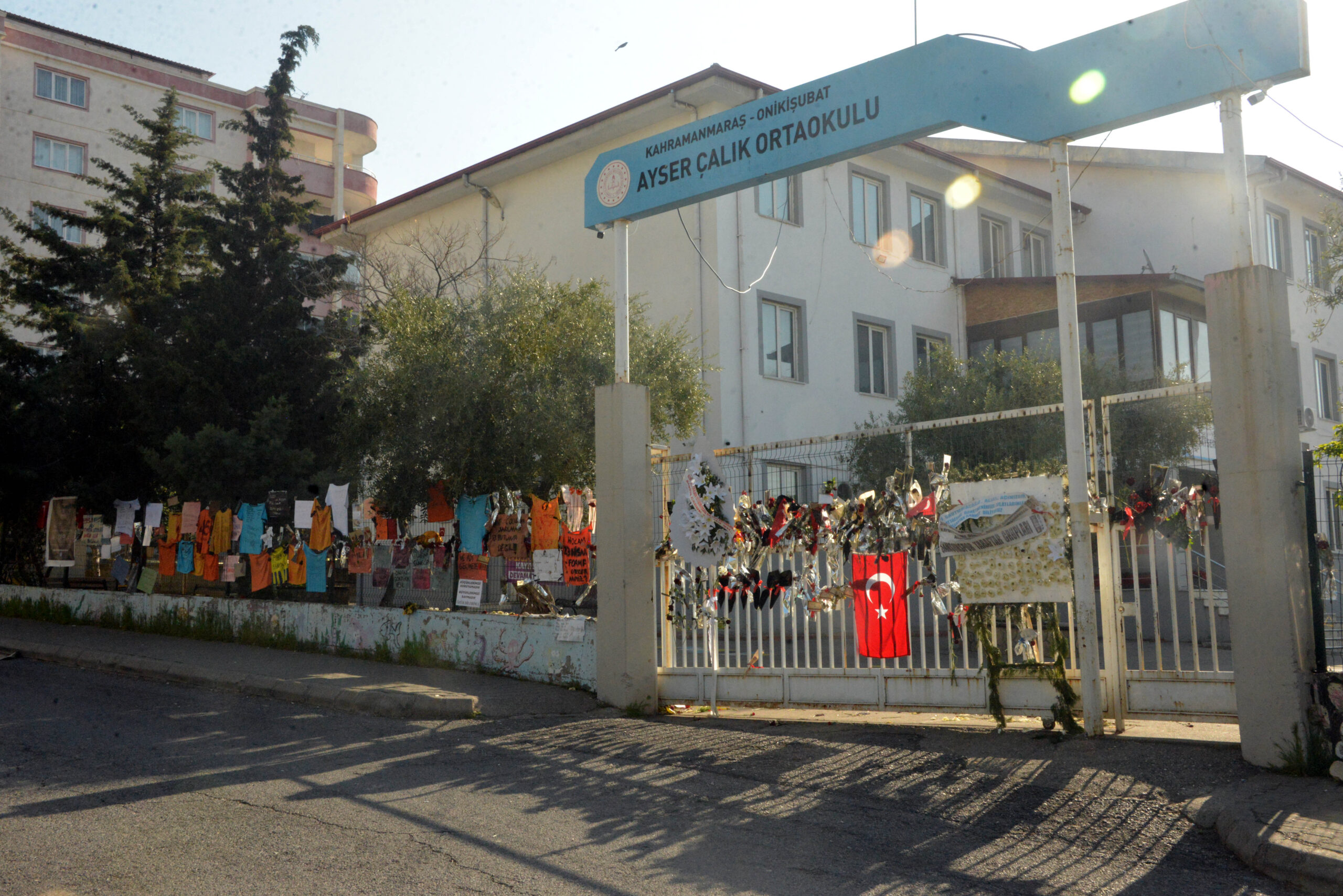 Kahramanmaraş'ta Hüzünlü 23 Nisan: Ayser Çalık Ortaokulu'nda Sessizlik Hakim