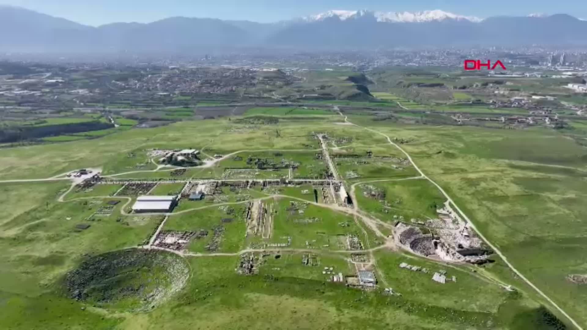 Laodikeia Antik Kenti'nden 2 Metrelik Athena Heykeli Çıktı: Antik Dönemin Sanatsal Mirası Gün Yüzüne Taşıyor