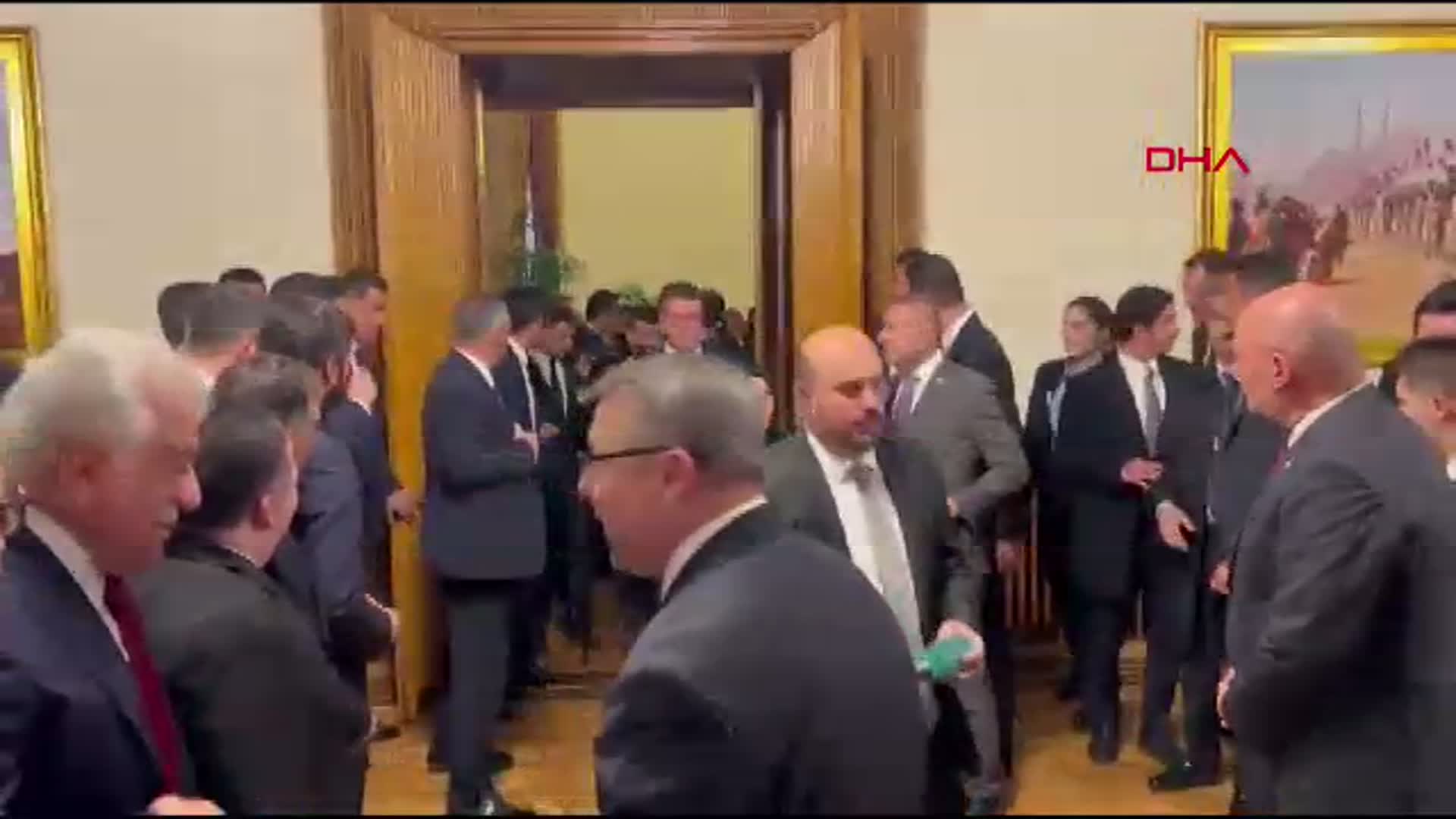 Erdoğan'dan Özgür Özel'le Görüşme Sinyali ve 'Terörsüz Türkiye' Vurgusu