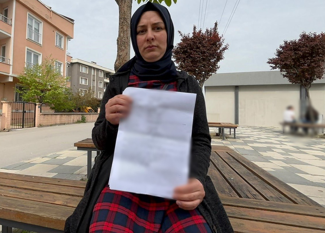 Resmi Nikahlı Eşiyle Boşanırken, 'Düğün Takılarıyla Sevgilisine Düğün Yaptı' İddiası!