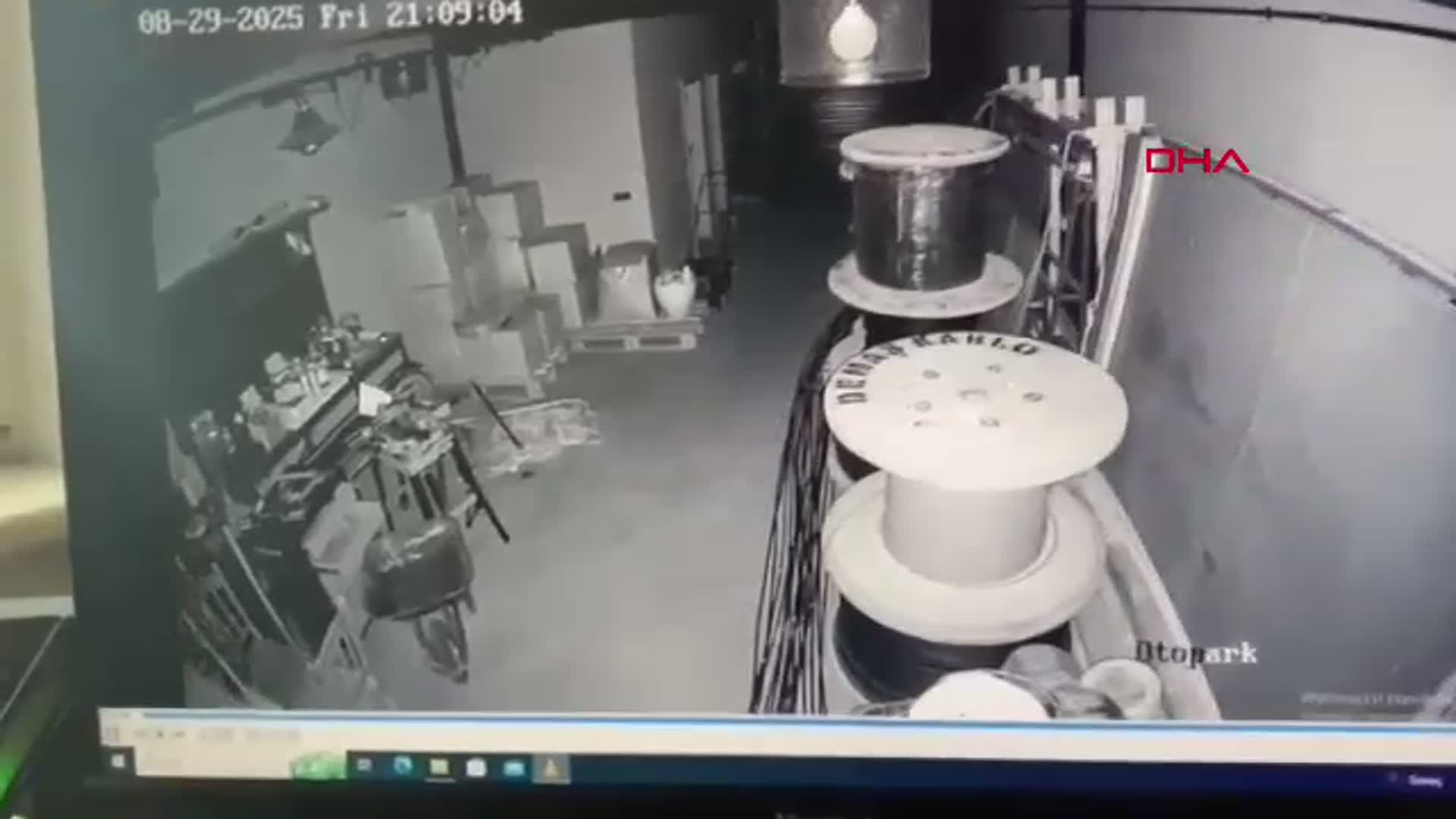 Samsun'da Kan Donduran Hırsızlık Operasyonu: 4 Şüpheli Tutuklandı, Milyonlarca Liralık Çalınan Mal Ele Geçirildi