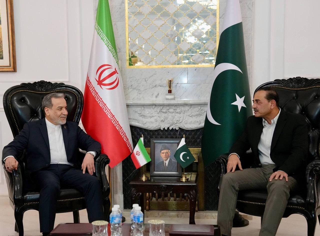 İran Dışişleri Bakanı Arakçi, Pakistan Genelkurmay Başkanı Munir ile Görüştü: Detaylar Açıklanmadı