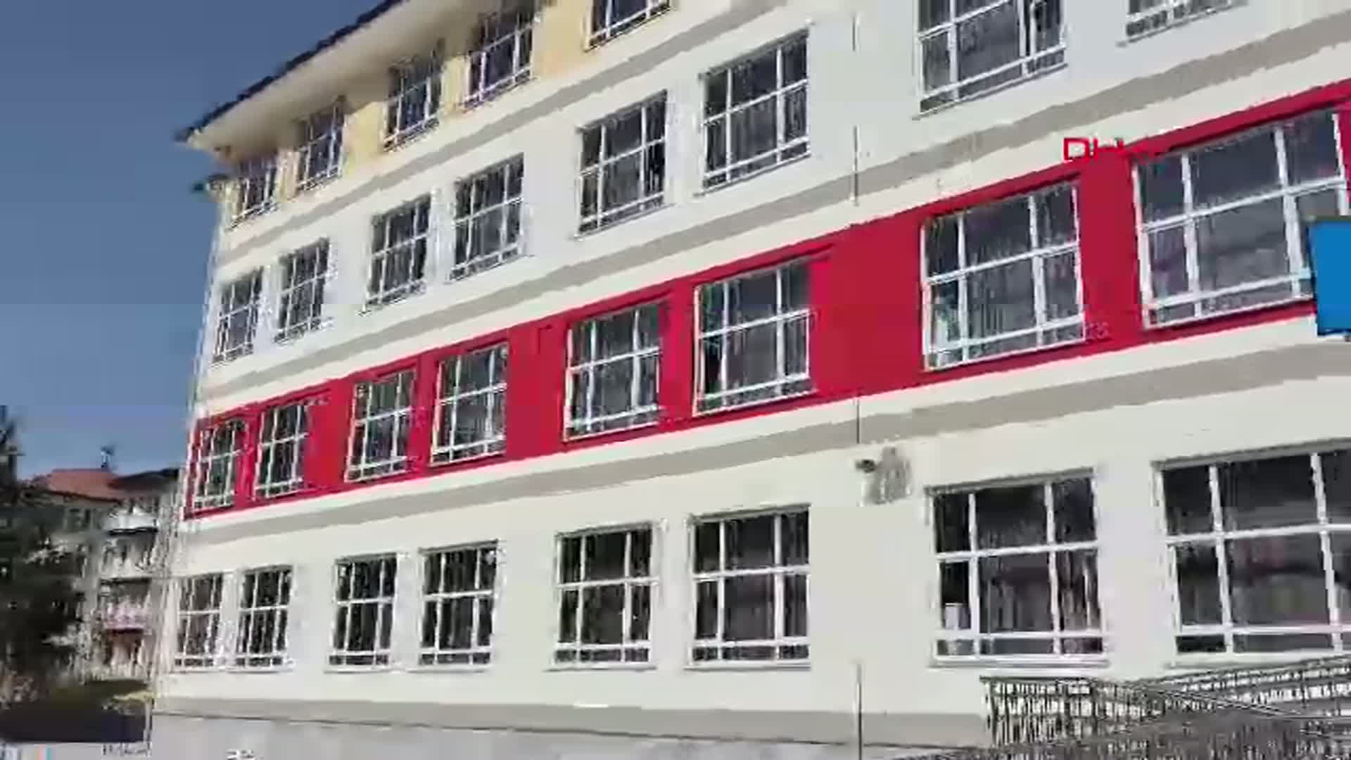 Depremde Vefat Eden Kızının Adını Kütüphanede Yaşatıyor
