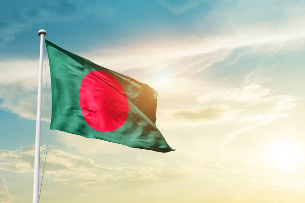 Bangladeş'te Yılın Felaketi: Yıldırım Can Aldı, 14 Kişi Hayatını Kaybetti