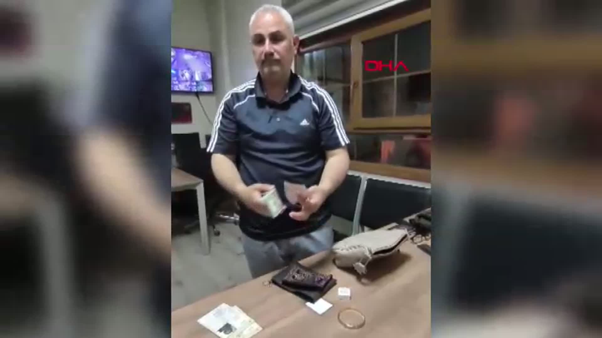 Emekli Polis Memurundan Altın Kalp: Piknikte Bulduğu Çantayı 5 Bin 600 Dolar ve Ziynet Eşyasıyla Sahibine Teslim Etti