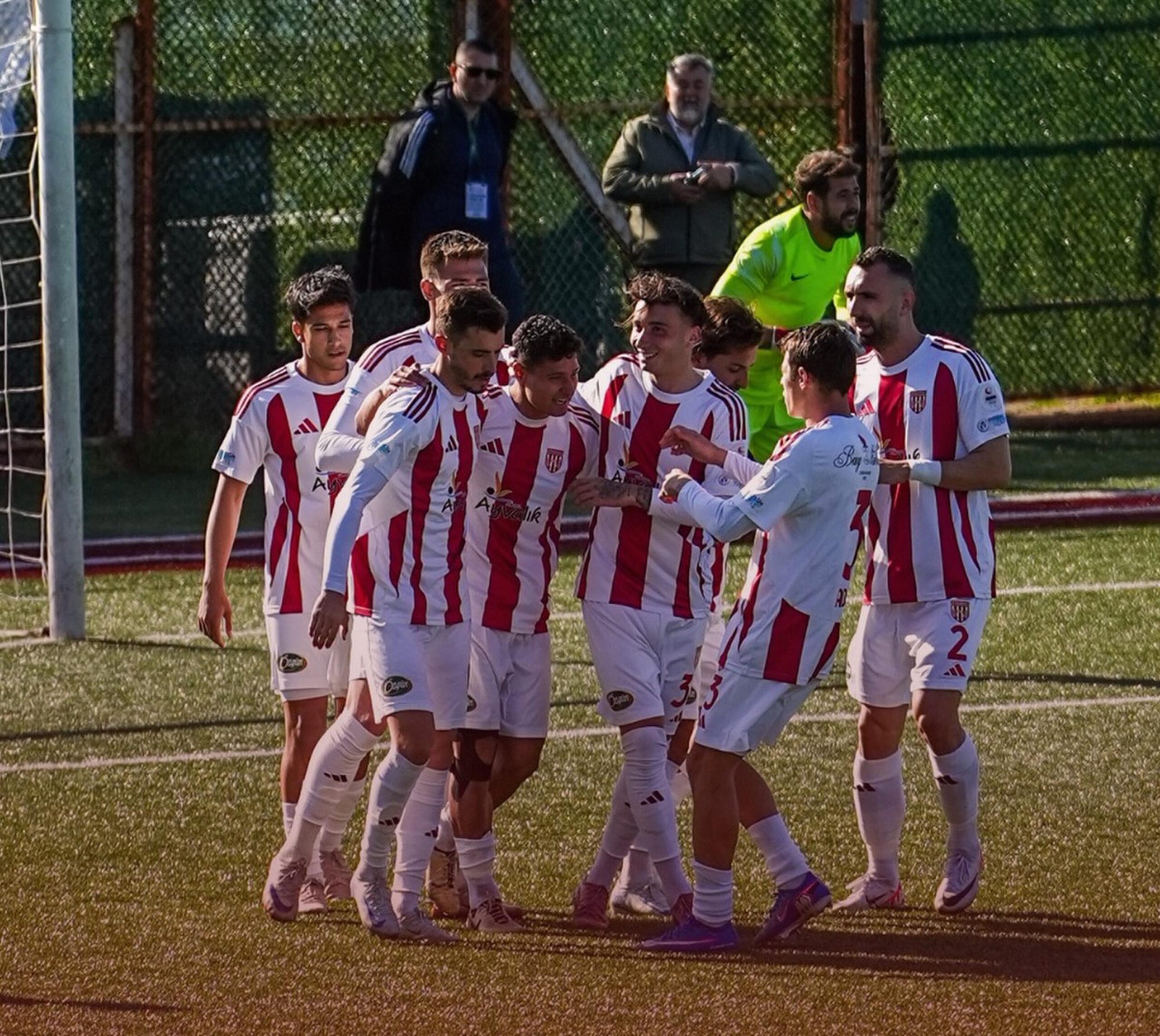 Karşıyaka ve Ayvalıkgücü, 2. Lig Yolunda Kritik Rövanş Maçında Karşı Karşıya