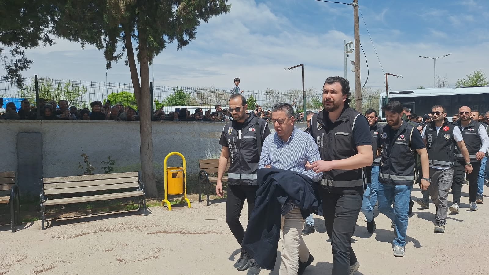 Halfeti'de Büyük Yolsuzluk Operasyonu: 46 Şüpheli Adliyede