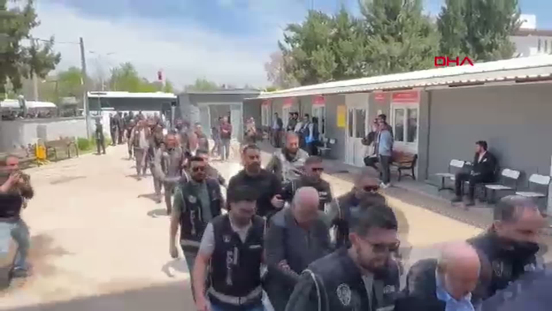 Halfeti'de Yolsuzluk Operasyonu: 46 Şüpheli Adliyeye Sevk Edildi