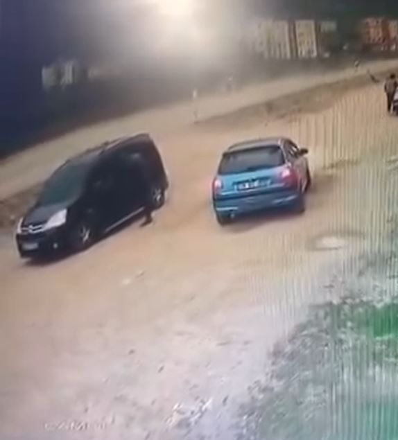 Giresun'da Kan Donduran Anlar: Husumetlisini Hafif Ticari Araçla Ezdi, Olay Yerinden Kaçtı