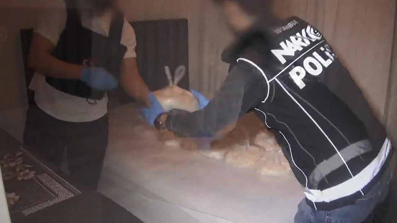 Beylikdüzü'nde Nefes Kesen Uyuşturucu Operasyonu: 67 Kilo Metamfetamin Ele Geçirildi!