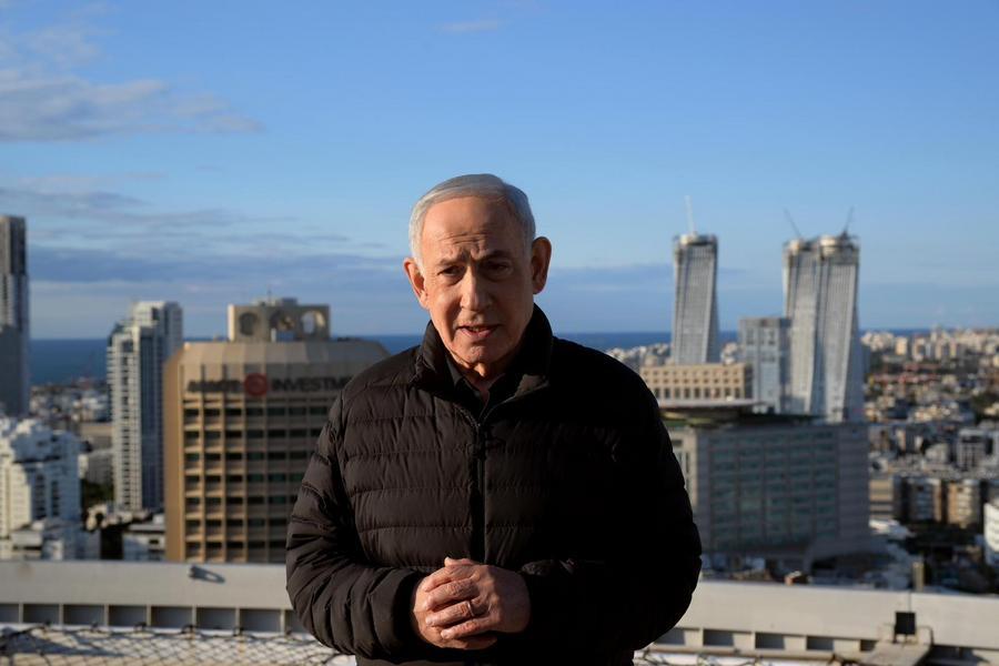 Netanyahu Yolsuzluk Davasında Yeniden Yargılamada: Kritik Duruşma Başladı